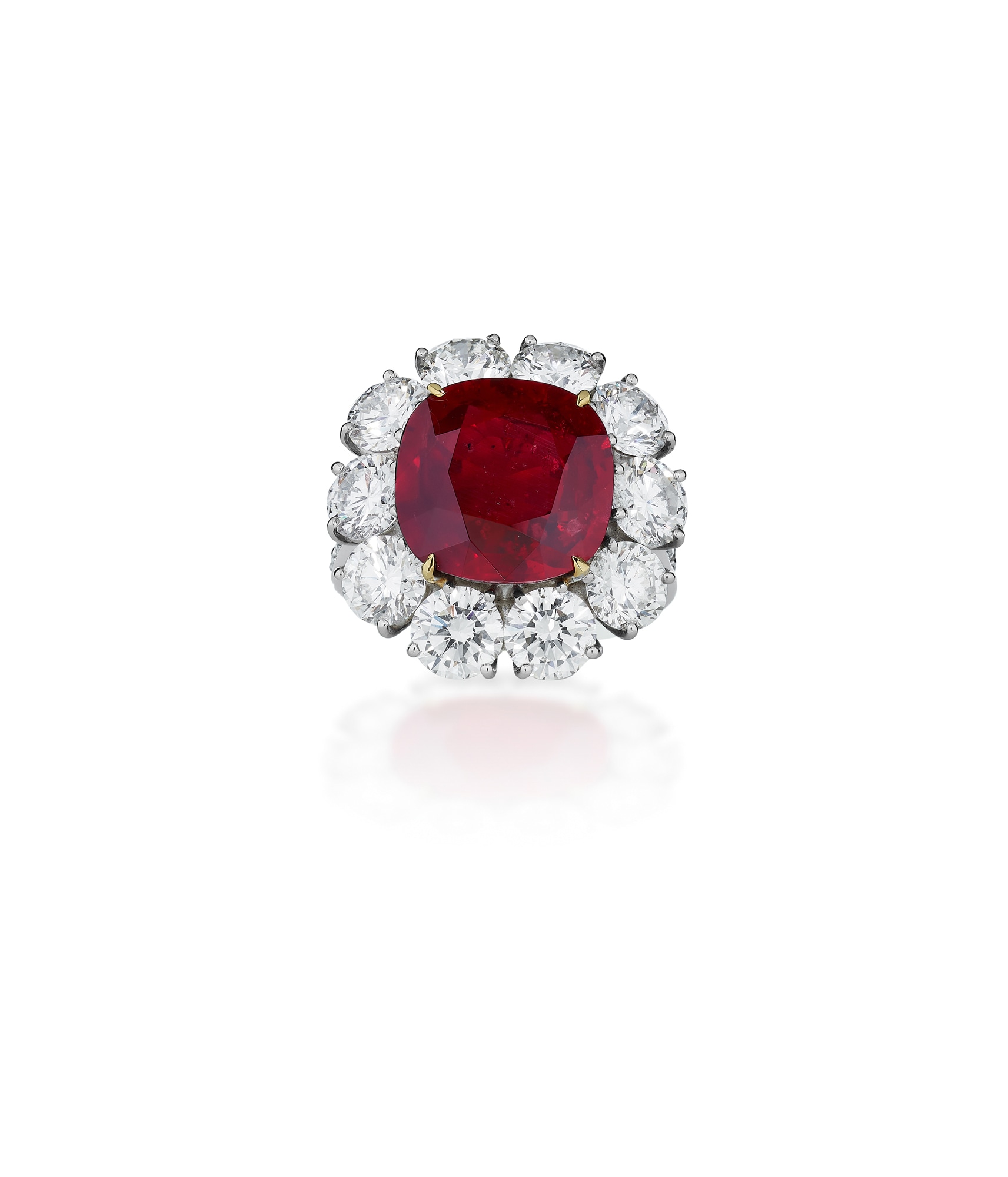 <p><strong>GRAFF</strong>&nbsp;<em>Ruby and diamond ring, weighing 9.37 carats, East Africa, no heat</em></p>
