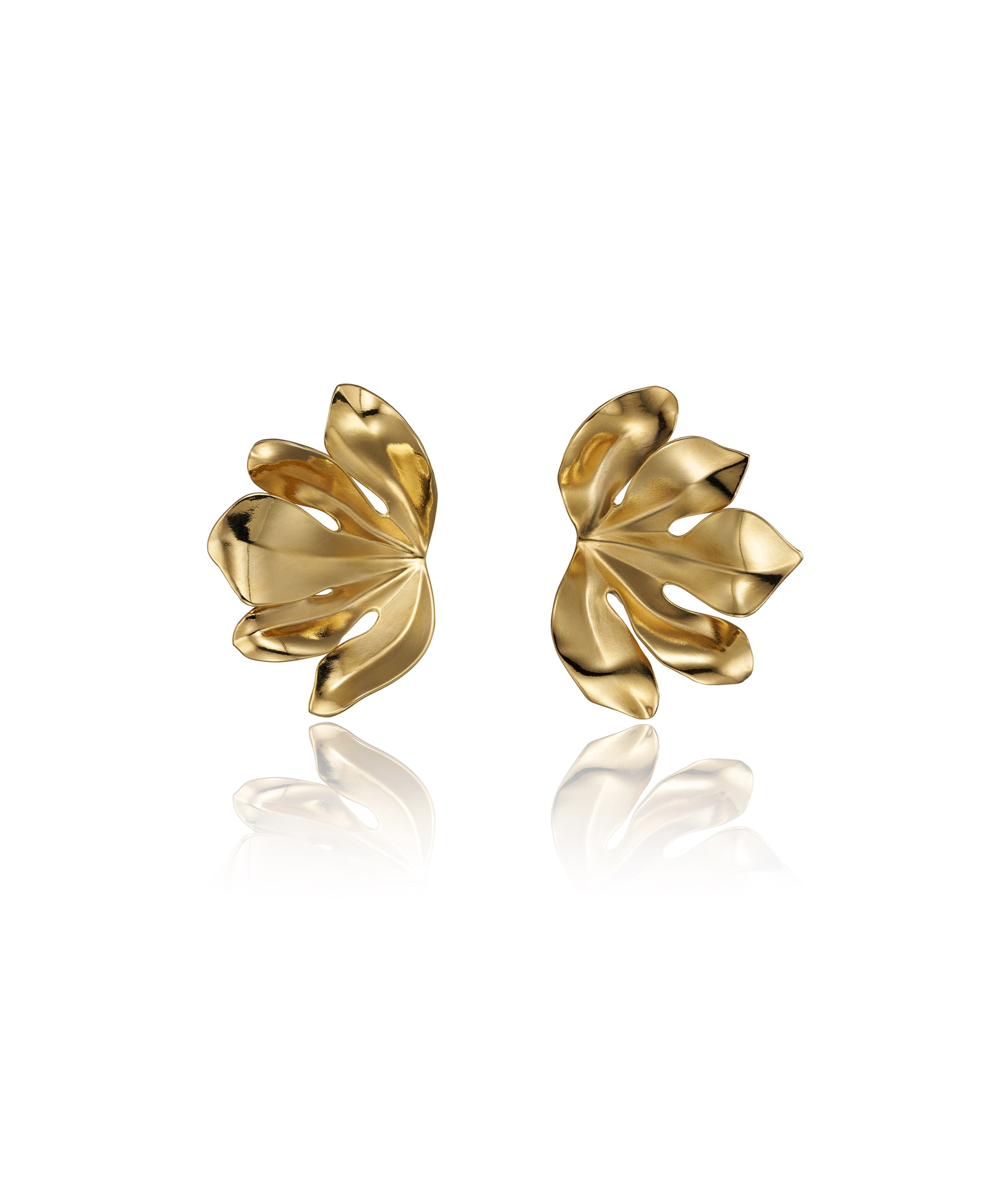 <p><strong>JAR</strong>&nbsp;<em>Pair of aluminium ear clips, &#39;Fig Leaves&#39;</em></p>
