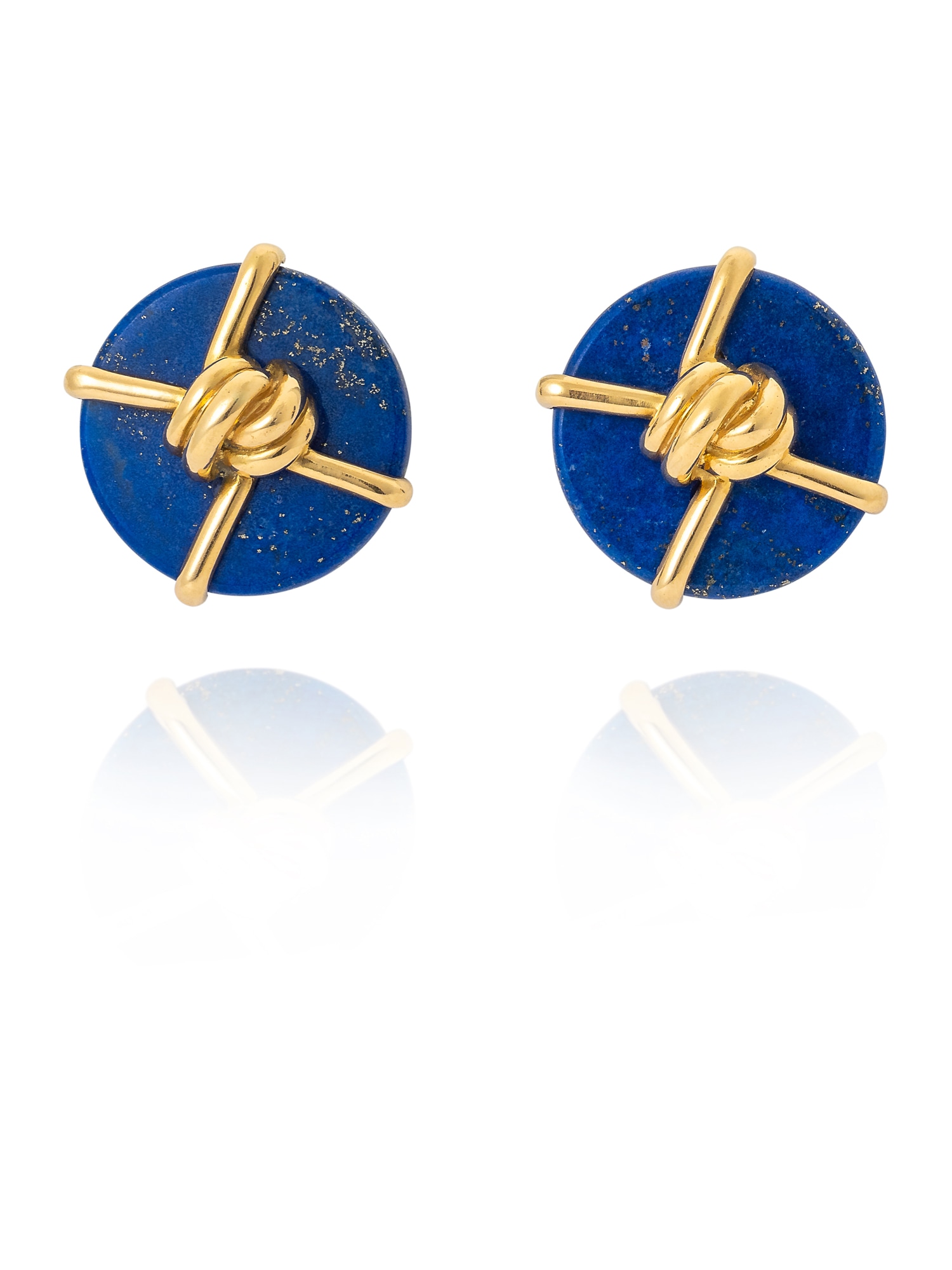 <p><strong>ALDO CIPULLO FOR CARTIER&nbsp;</strong><em>Lapis lazuli and gold ear clips, circa 1973</em></p>
