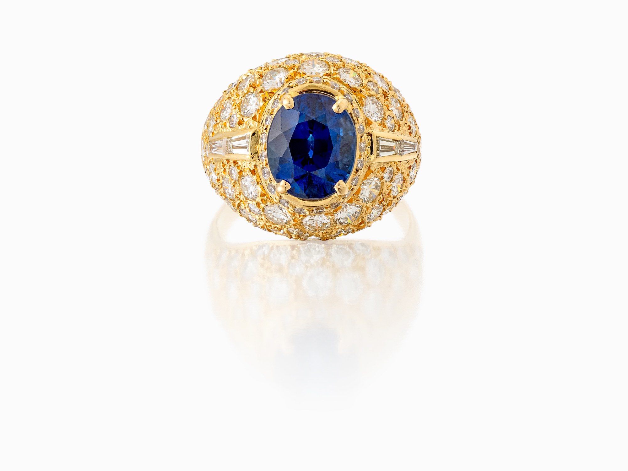 <p><em>Sapphire and diamond ring, weighing 3.67 carats, Ceylon, no heat</em></p>
