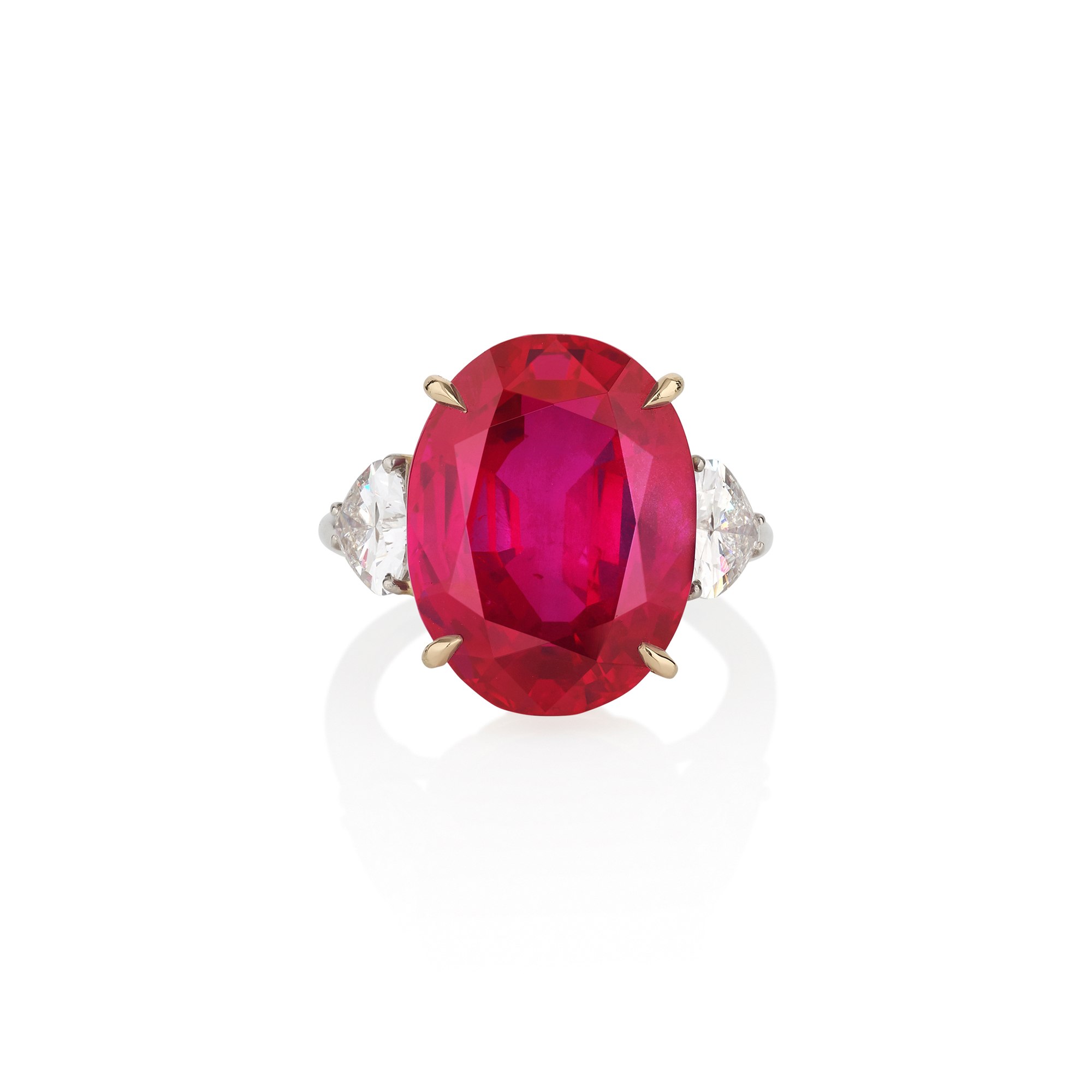 <p><em>Exceptional Burmese ruby weighing 17.97 carats</em></p>

