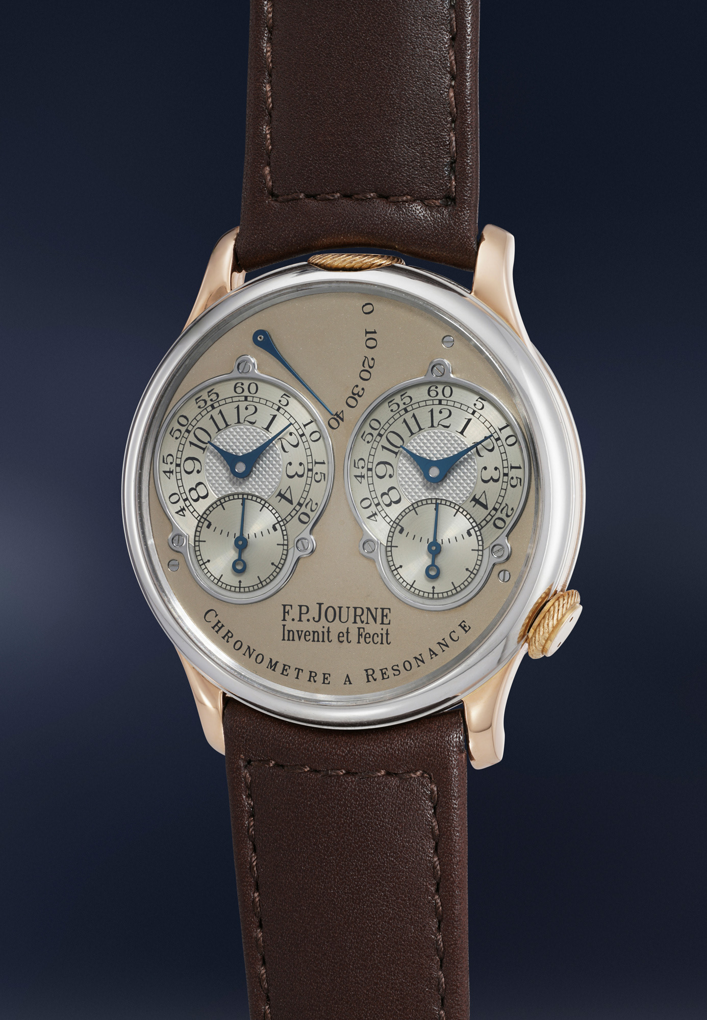 <p>A very rare limited edition platinum and pink gold dual time F.P. Journe Chronom&egrave;tre &agrave; R&eacute;sonance &ldquo;Souscription&rdquo; with double escapement, box and original technical drawings</p>
