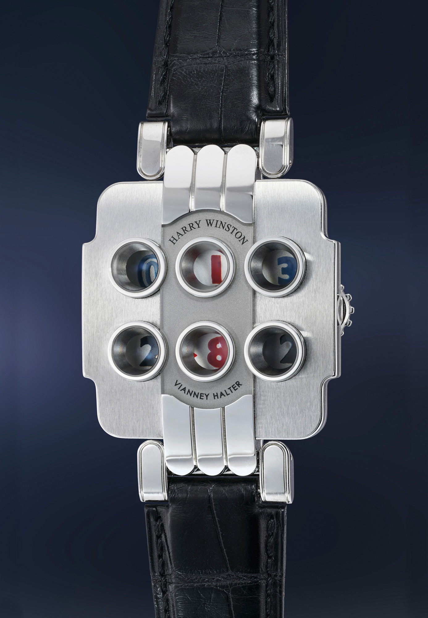 <p>An incredibly rare, unusual and interesting limited edition Harry Winston Opus 3 with digital display of time, date and countdown features</p>
