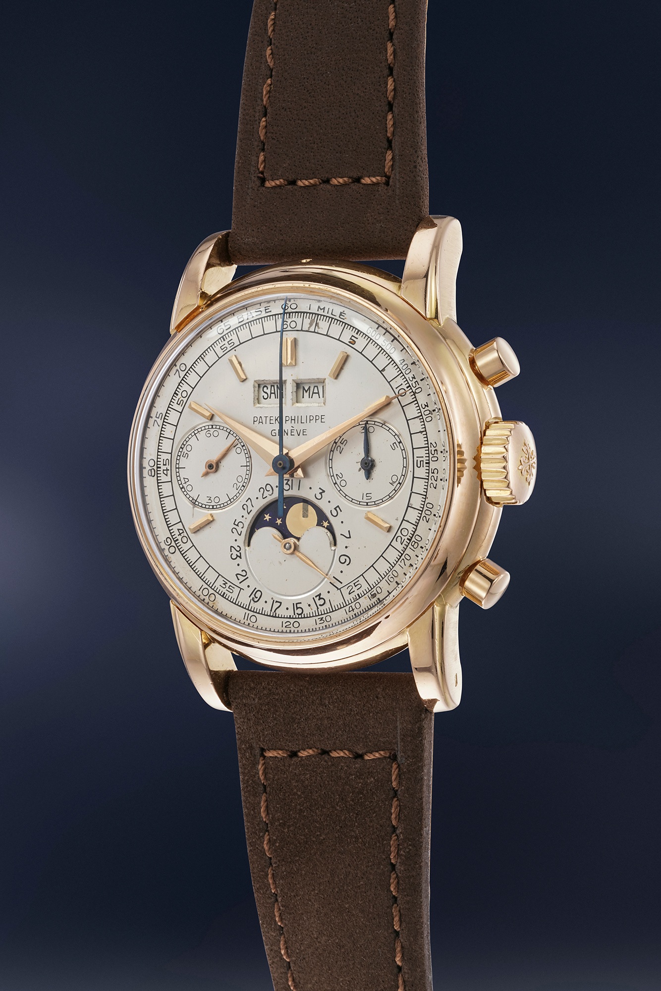 <p><strong>PATEK PHILIPPE</strong> 2nd series Reference 2499 in pink gold</p>
