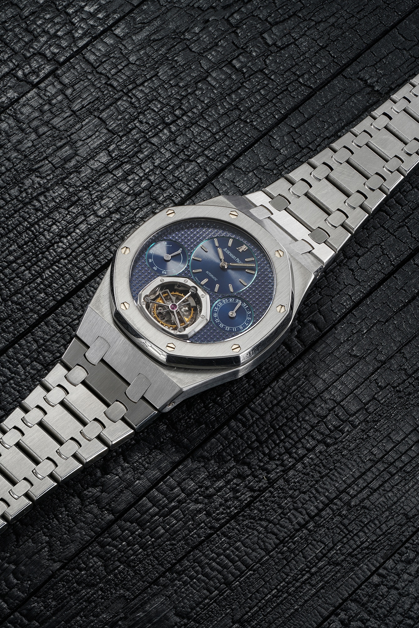 <p><strong>Audemars Piguet</strong> Royal Oak Ref. 25831ST Tourbillon</p>
