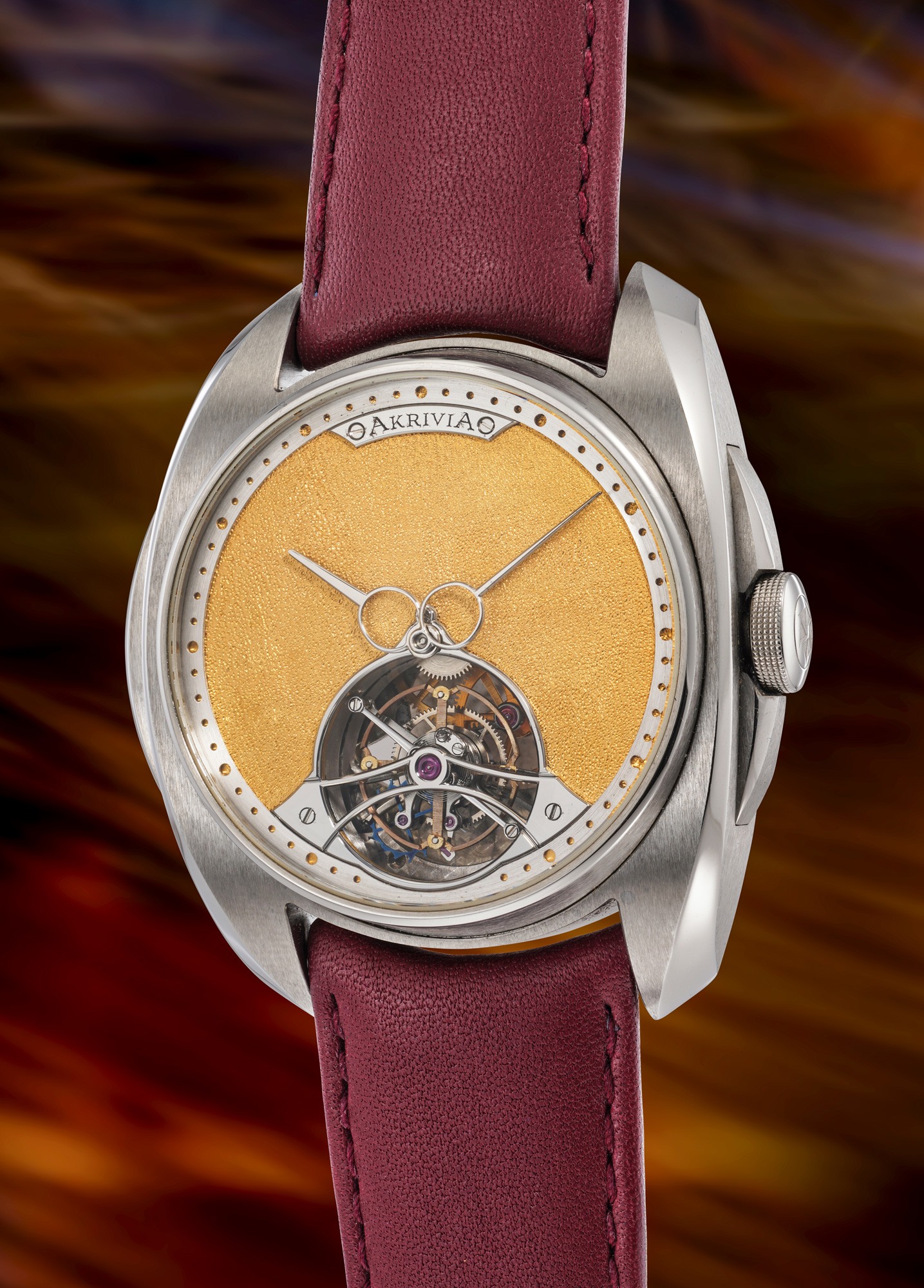 <p><strong>AKRIVIA</strong>&nbsp;<em>AK-05 Tourbillon Barette Miroir in titanium</em></p>
