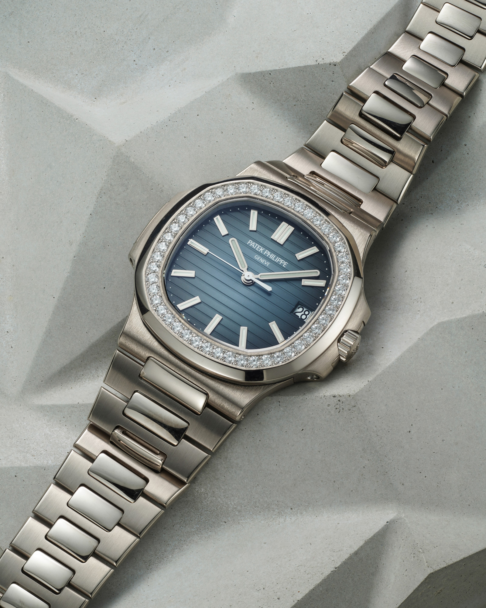 <p><strong>PATEK PHILIPPE</strong>, Nautilus Ref. 5713/1</p>
