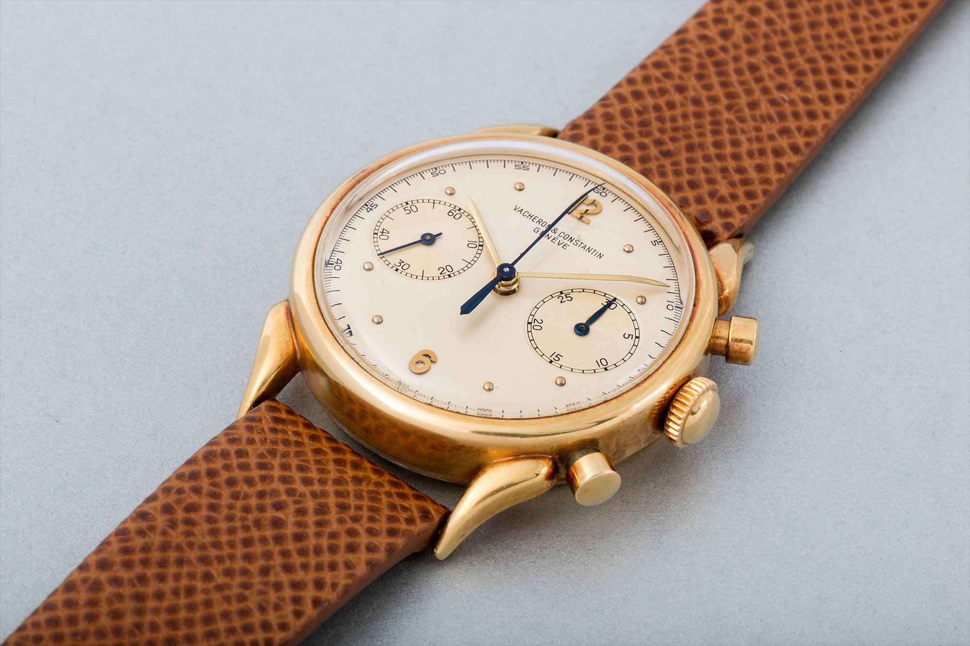 <b>VACHERON CONSTANTIN</b> 'Cornes de Vache', Reference 6087, Yellow Gold, 1955