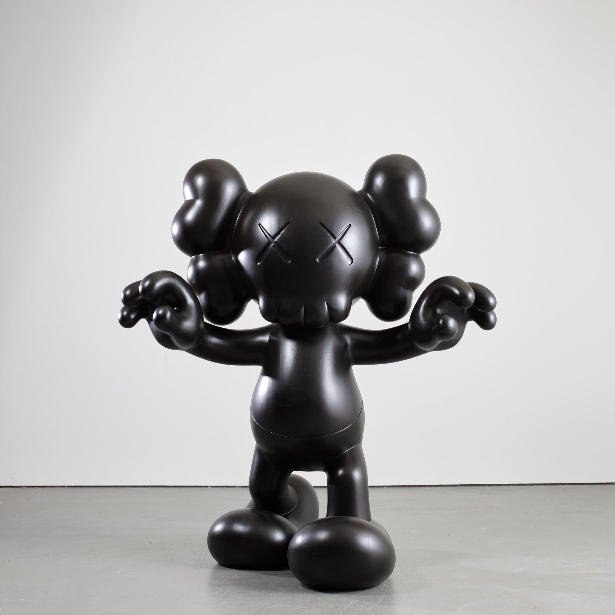 <p><strong>KAWS</strong>&nbsp;<em>Final Days,</em>&nbsp;2014</p>
