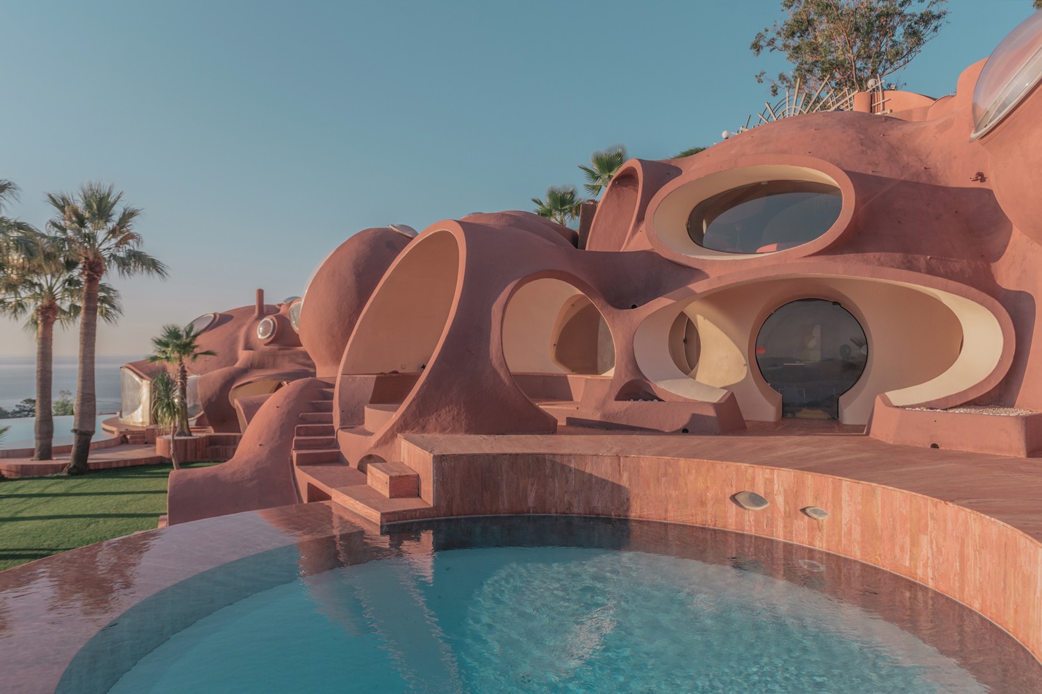 <p>Exterior of Palais Bulles, Théoule-sur-Mer, France</p>