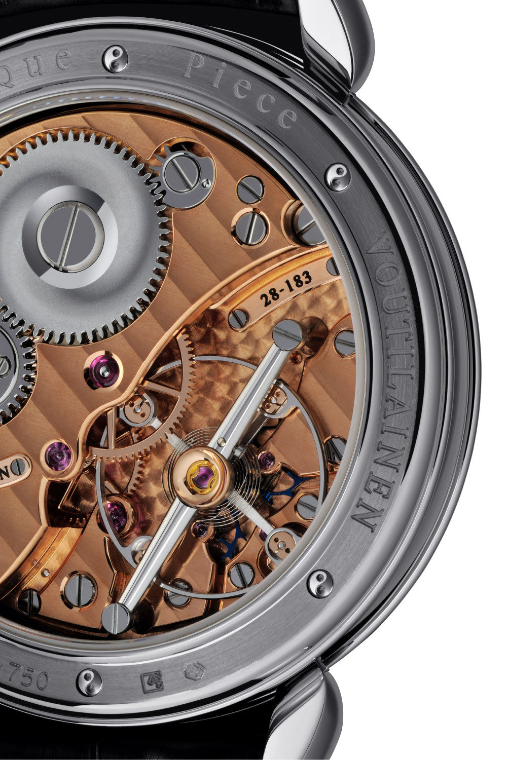 <p><strong>KARI VOUTILAINEN </strong>Vingt-8, White Gold &copy; Guy Lucas de Peslouan&nbsp;</p>
