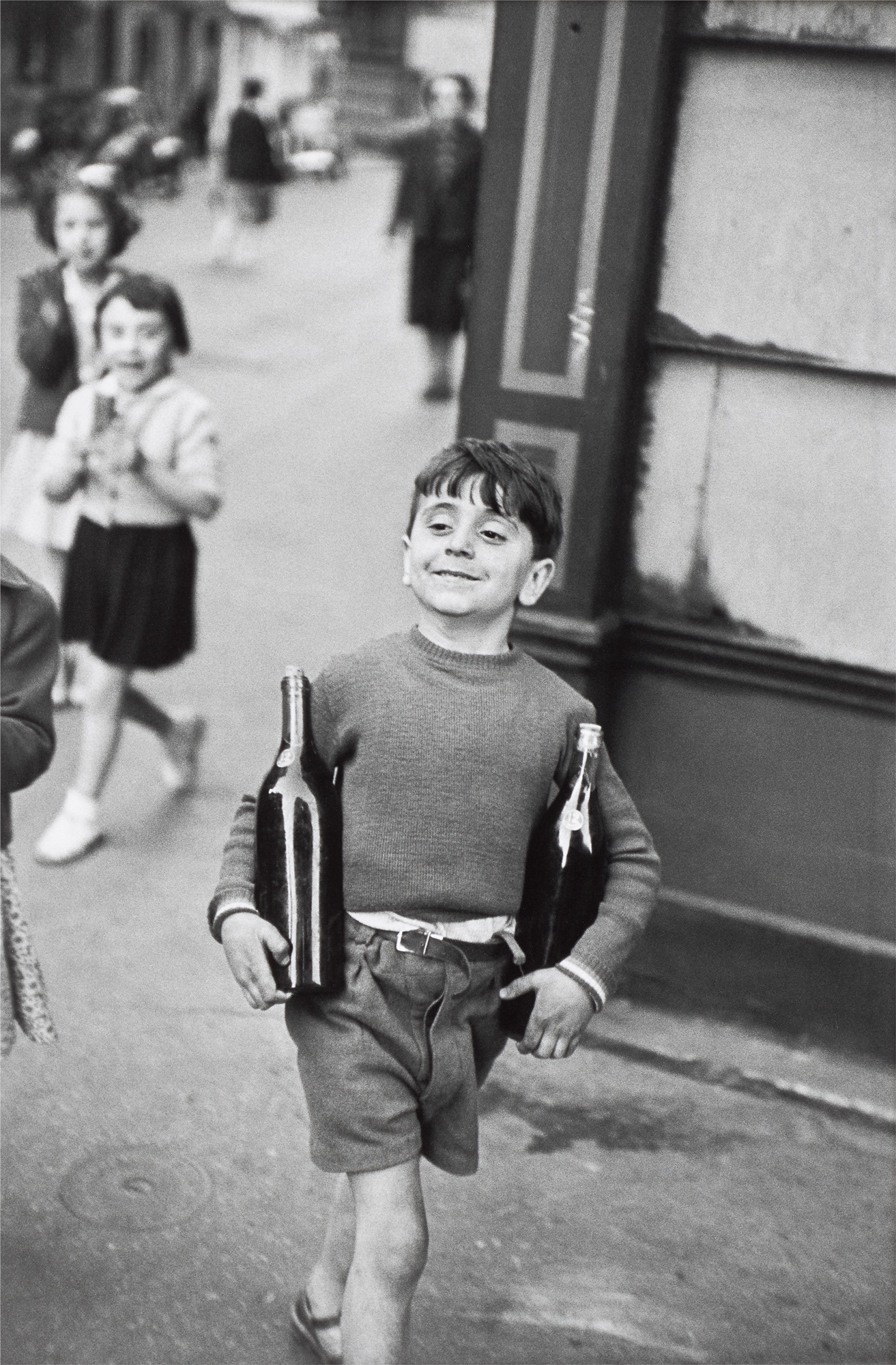 <p><strong>HENRI CARTIER-BRESSON<em> </em></strong><em>Rue Mouffetard, Paris,</em> 1954</p>