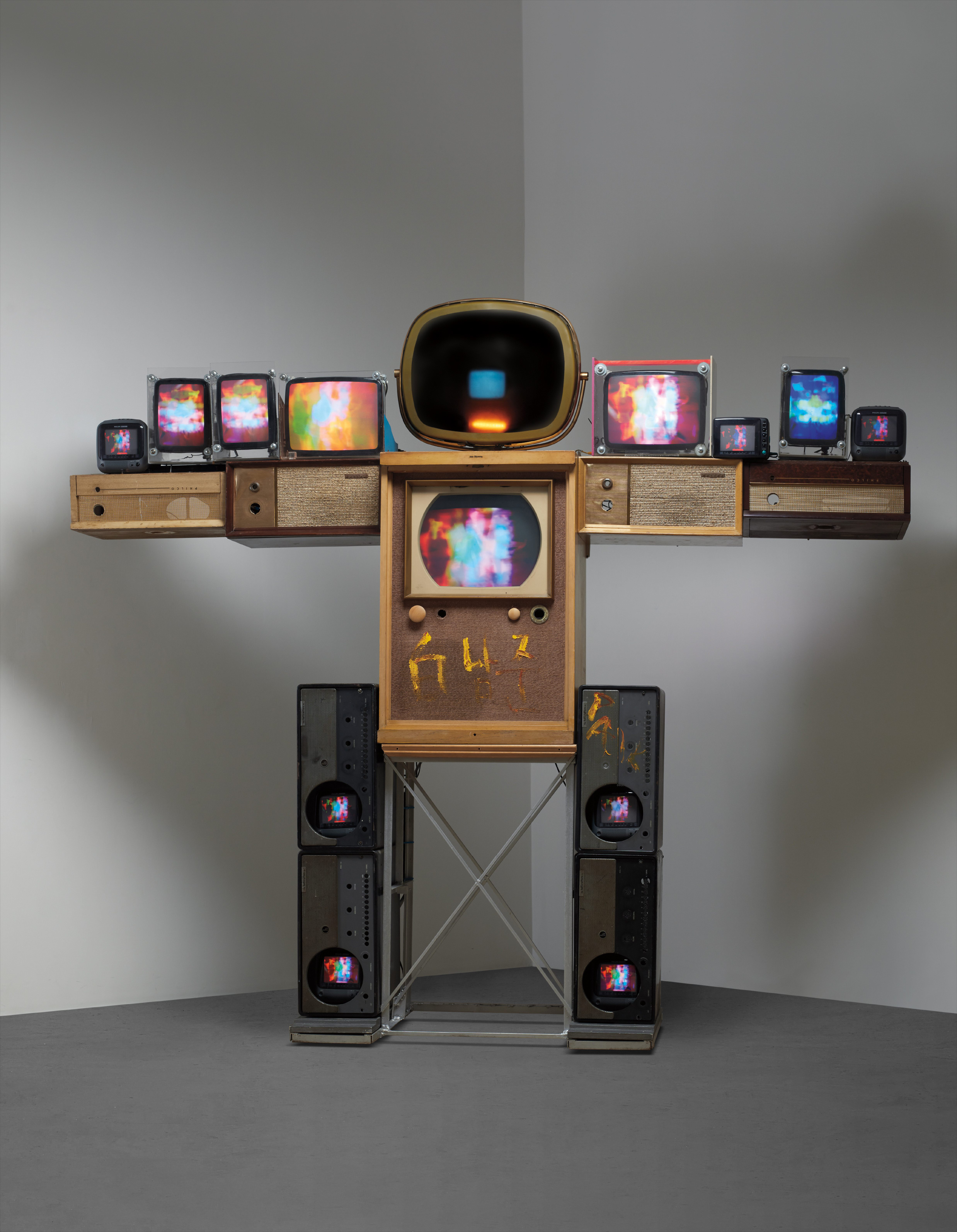 <b>NAM JUNE PAIK </b><i>Big Shoulder</i>, 1998