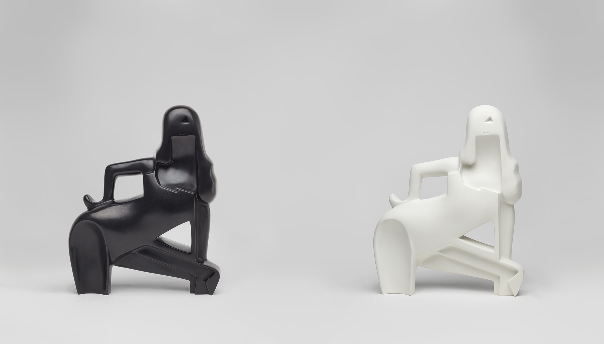 <p><strong>TOMOO GOKITA</strong> <em>A bathing beauty (two works)</em>, 2015</p>
