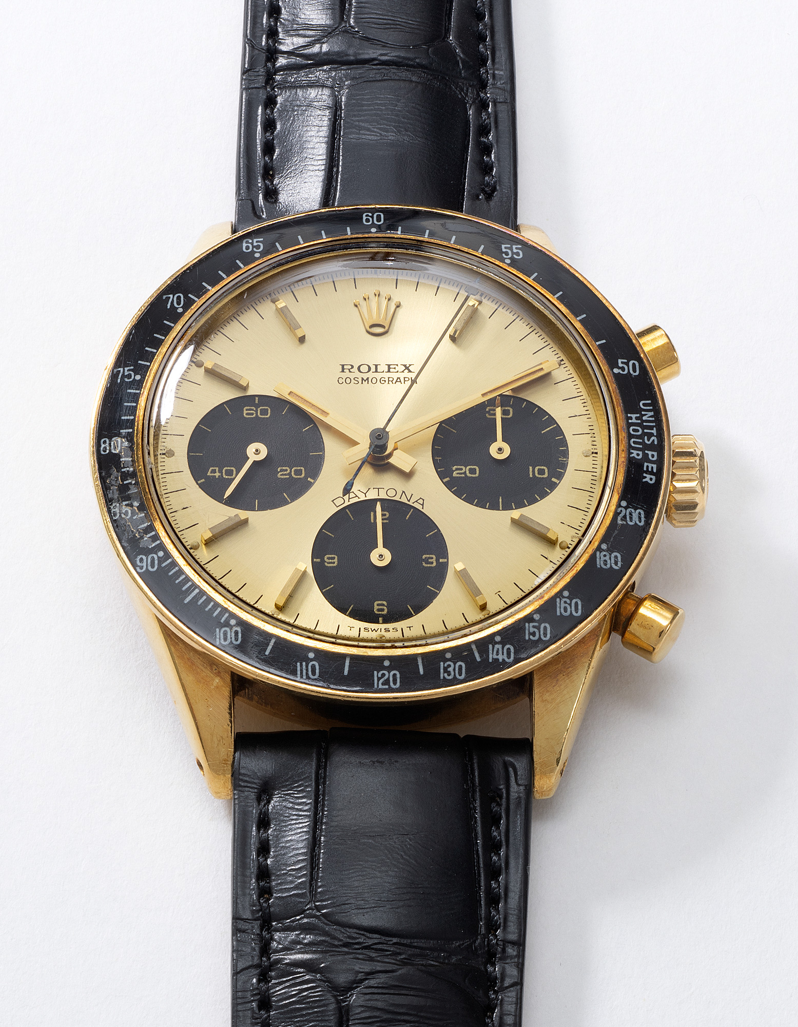 <p><strong>ROLEX</strong> <em>Cosmograph Daytona ref. 6241, yellow gold chronograph wristwatch with champagne dial</em>, circa 1969</p>