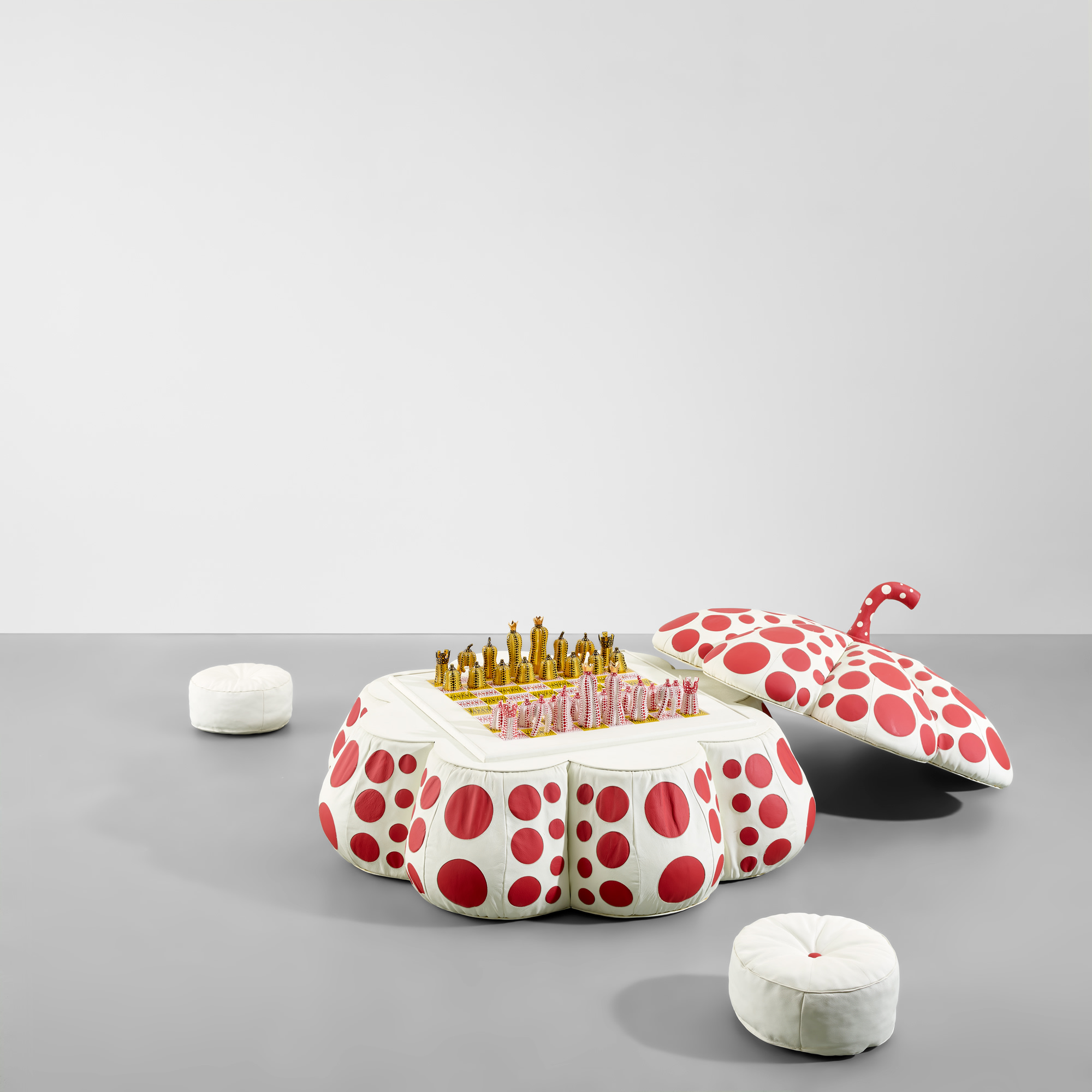 <p><strong>YAYOI KUSAMA </strong><em>Pumpkin Chess Set</em>, 2003</p>