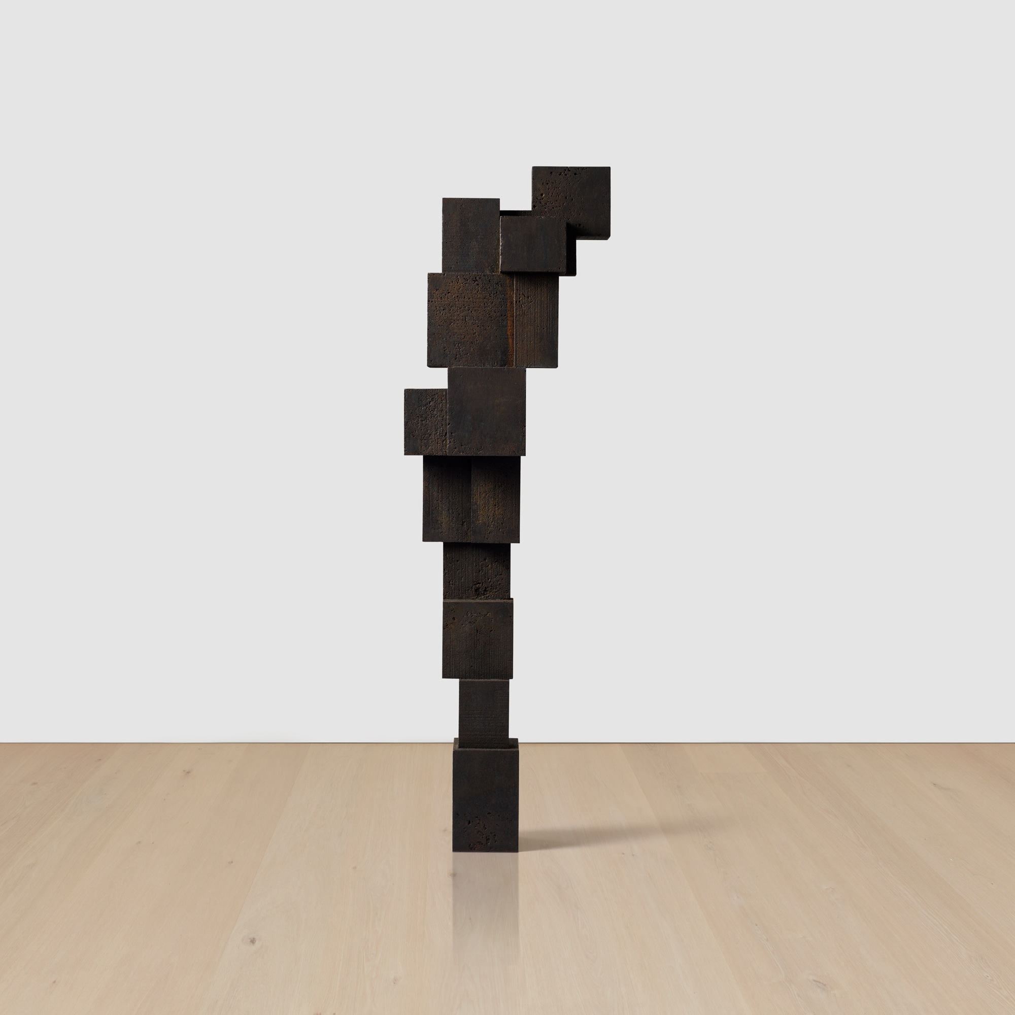 <p><strong>ANTONY GORMLEY</strong> <em>Small Stress IV</em>, 2014 </p>