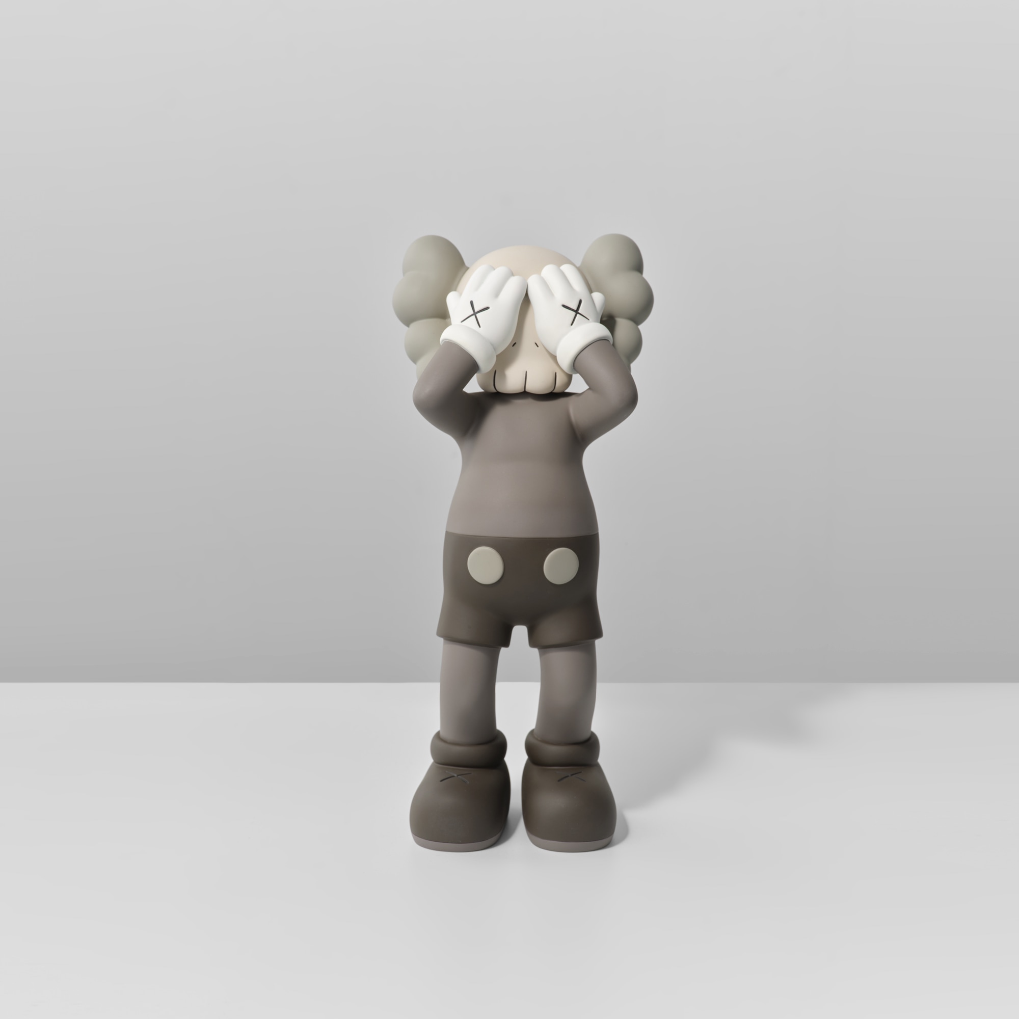 <p><strong>KAWS</strong> <em>AT THIS TIME</em>, 2016</p>