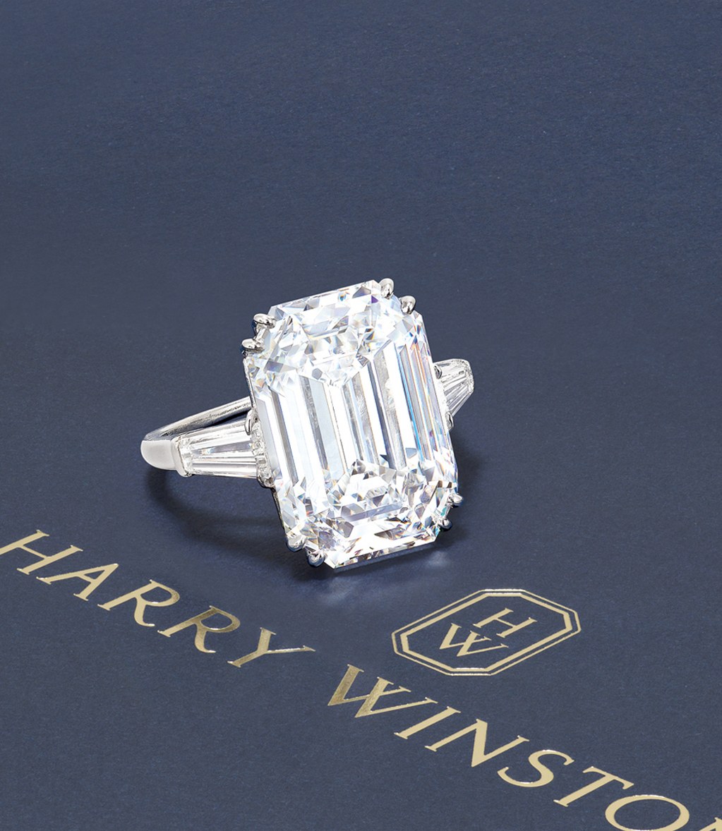 <p><strong>HARRY WINSTON</strong> A Fine and Classic Diamond Ring, Circa 1953</p>
