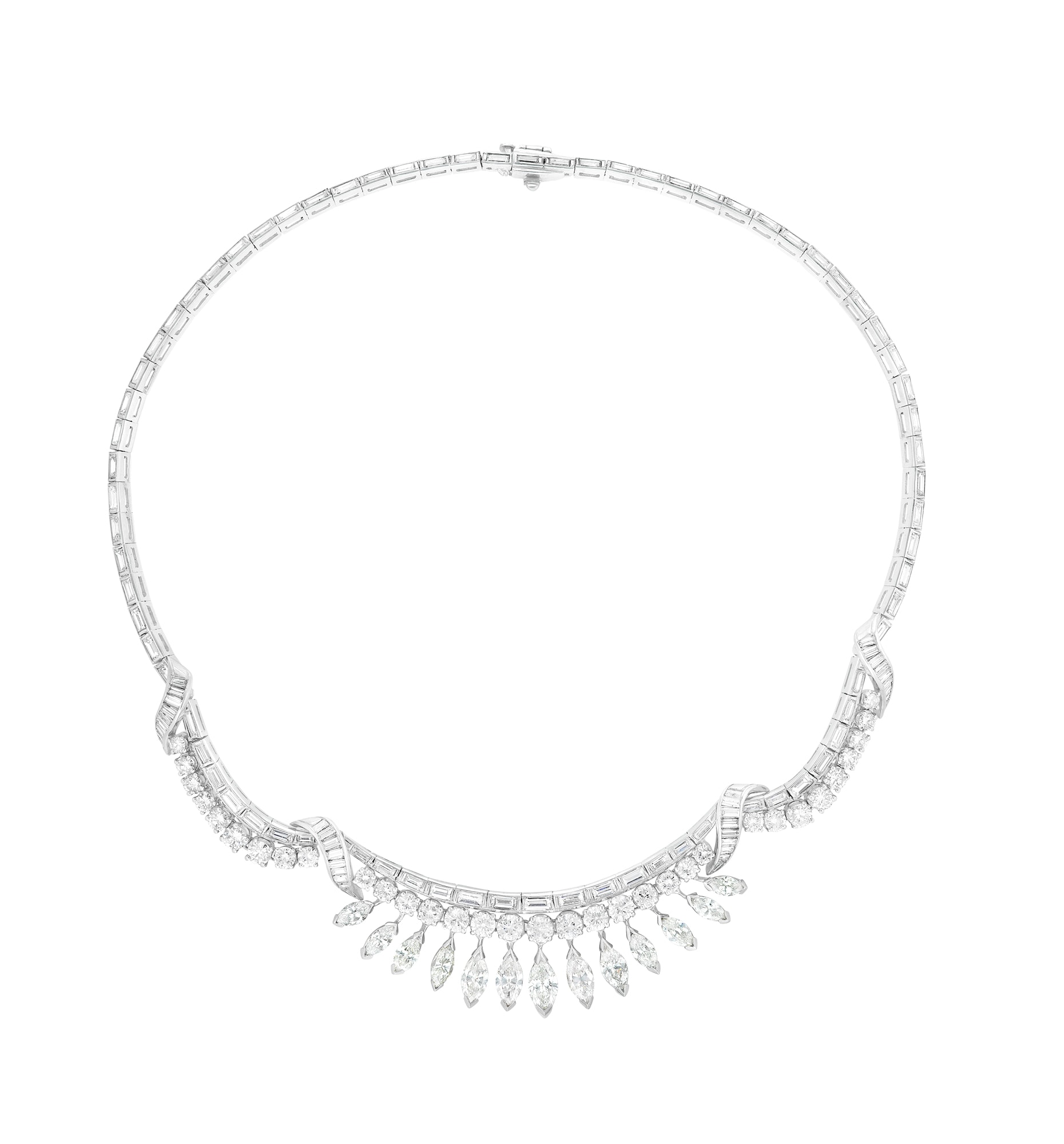 <p>A Diamond Necklace</p>