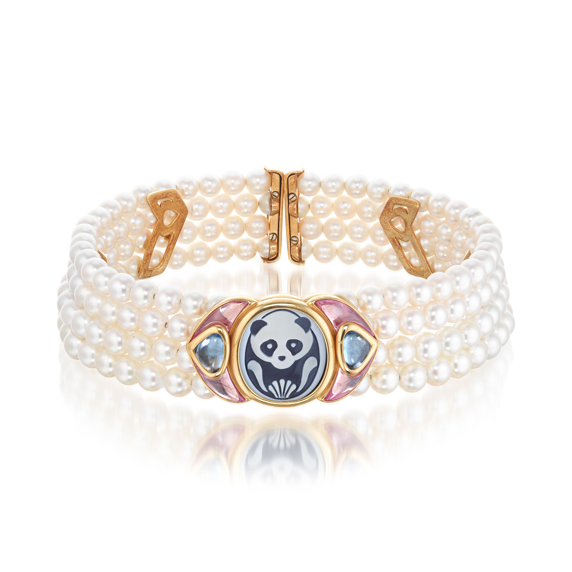 <p><strong>MARINA B</strong> <em>養殖珍珠配彩色寶石短項鏈</em></p>
