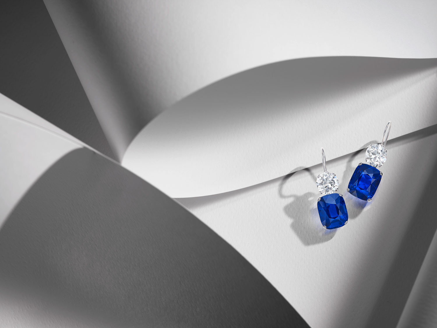 <p>An Exceptionally&nbsp;Rare Pair of Sapphire and Diamond Earrings</p>
