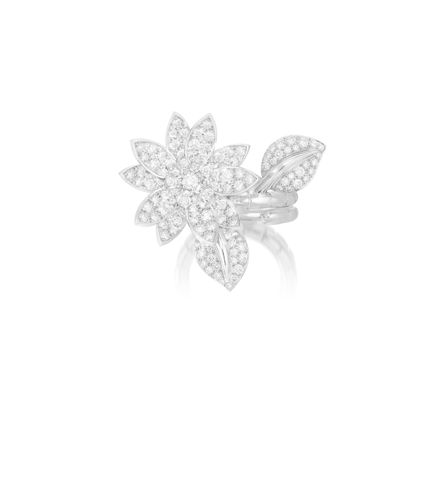 <p><strong>VAN CLEEF &amp; ARPELS</strong>, Diamond Ring, &#39;Lotus Between the Finger &#39;</p>
