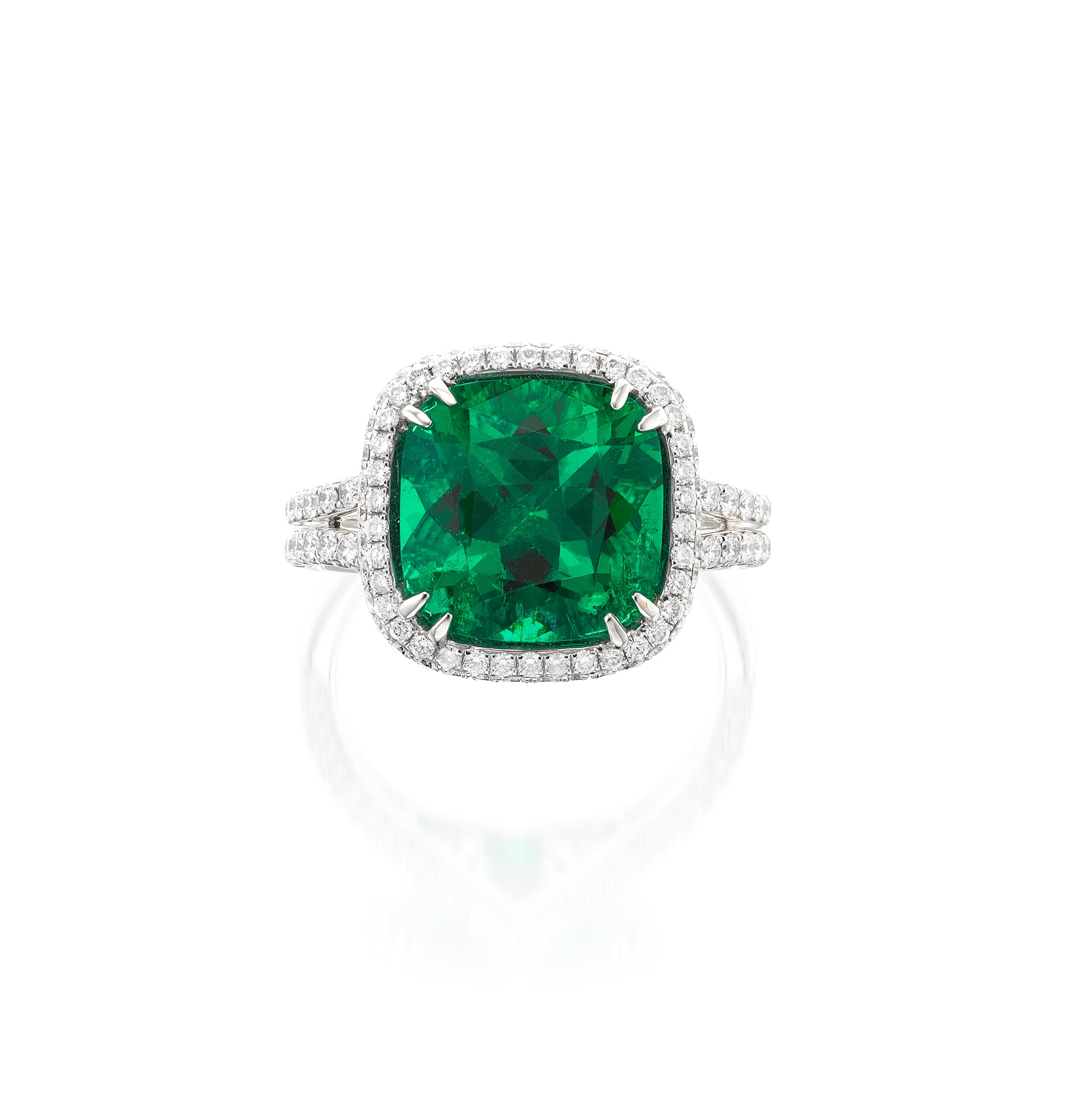<p><em>Emerald and Diamond Ring</em></p>

