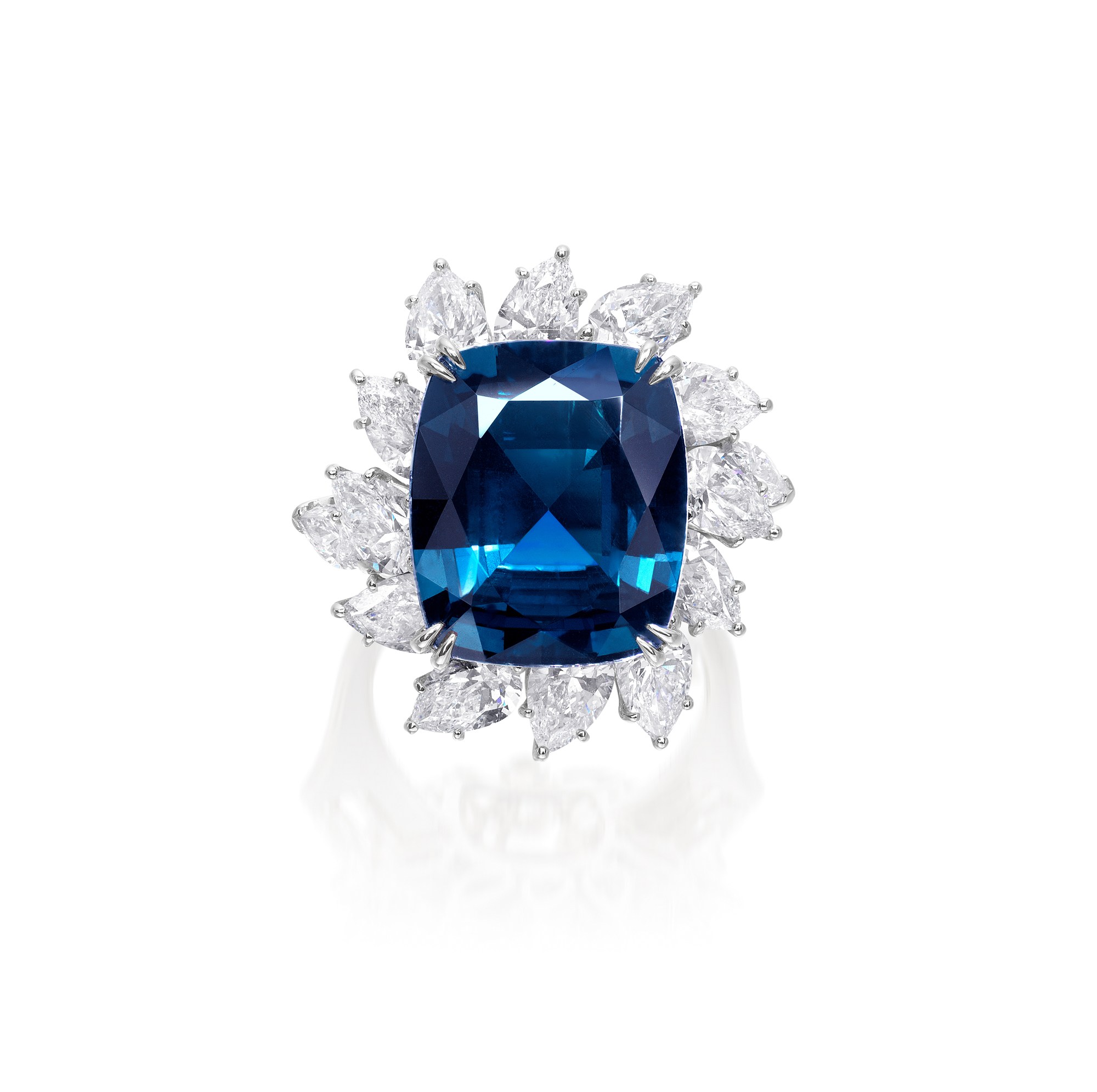 <p><em>Alexandrite Chrysoberyl and Diamond Ring</em></p>
