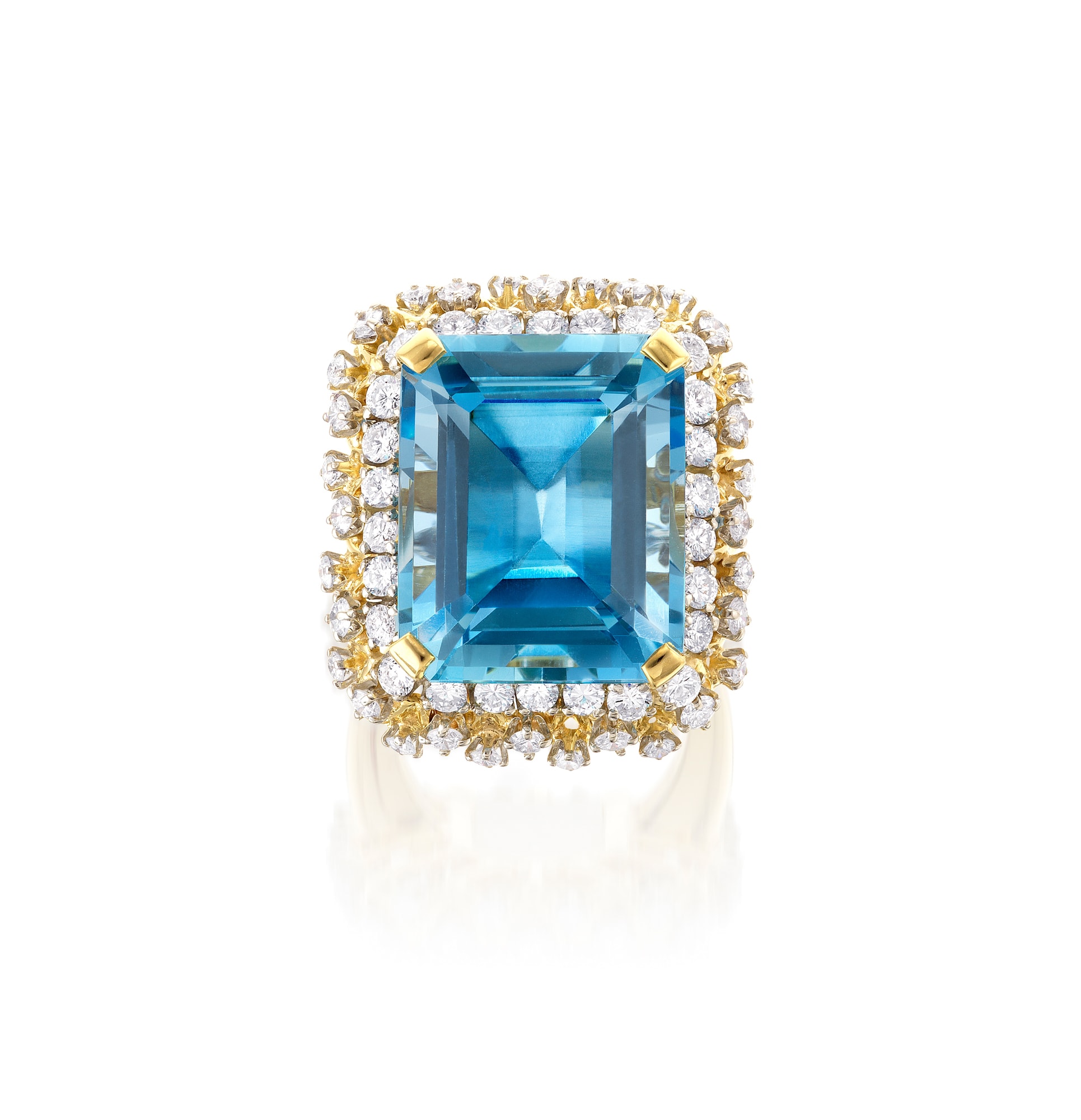 <p><strong>VAN CLEEF &amp; ARPELS</strong> <em>Aquamarine and Diamond Ring</em></p>
