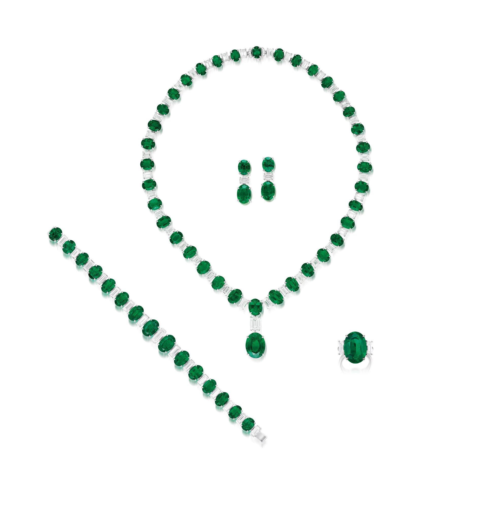 <p>An Emerald and Diamond Necklace, Bracelet, Earrings and Ring Set</p>