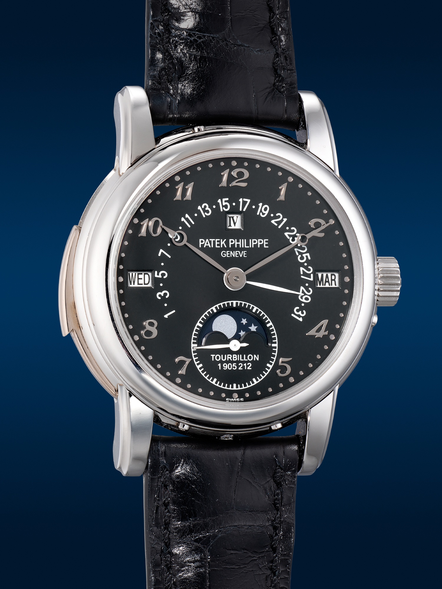 <p><strong>PATEK PHILIPPE</strong>, <em>Ref. 5016P-018 in platinum</em>, circa 2010 </p>