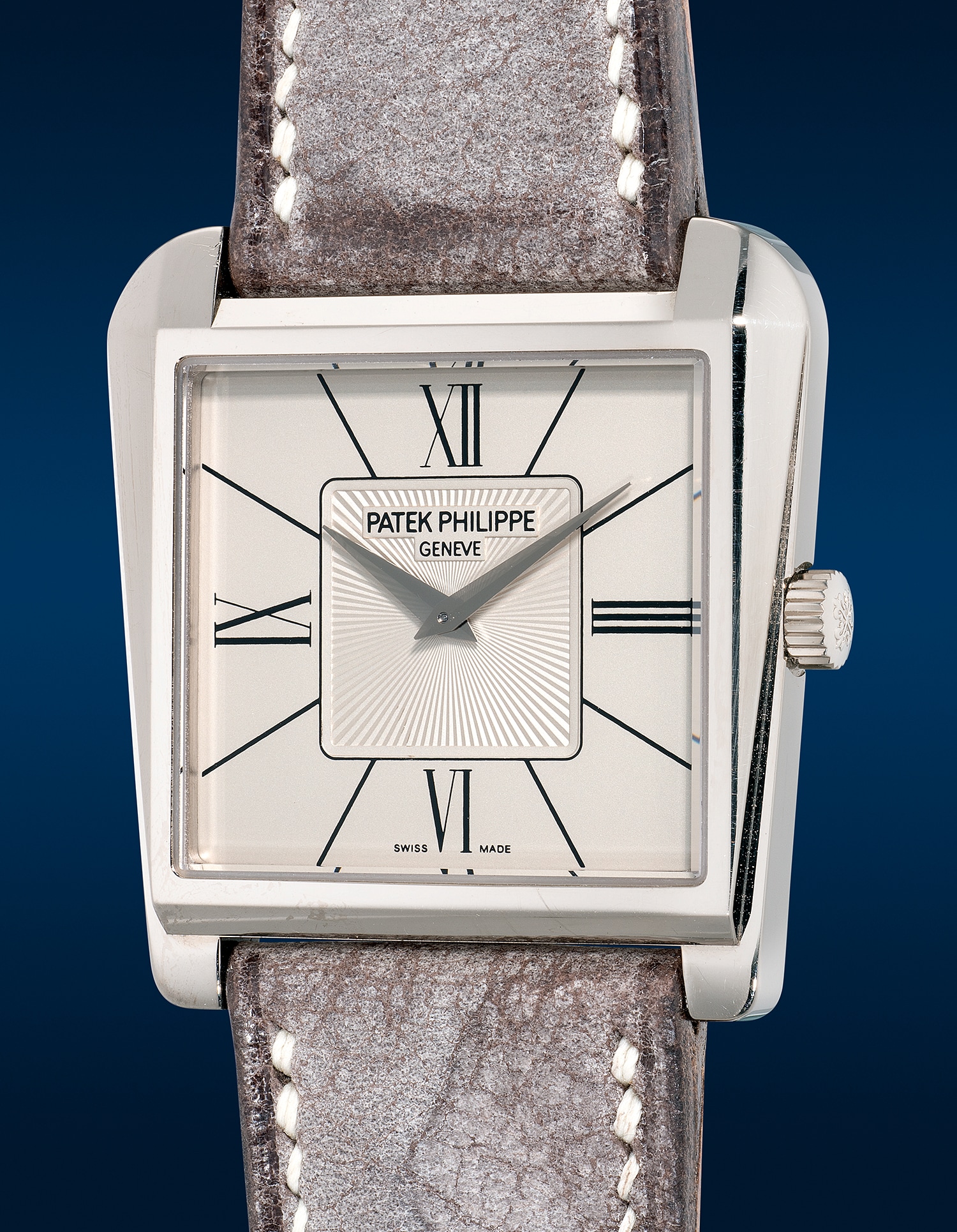 Patek Philippe - Phillips Watches Online Auction: The Hong