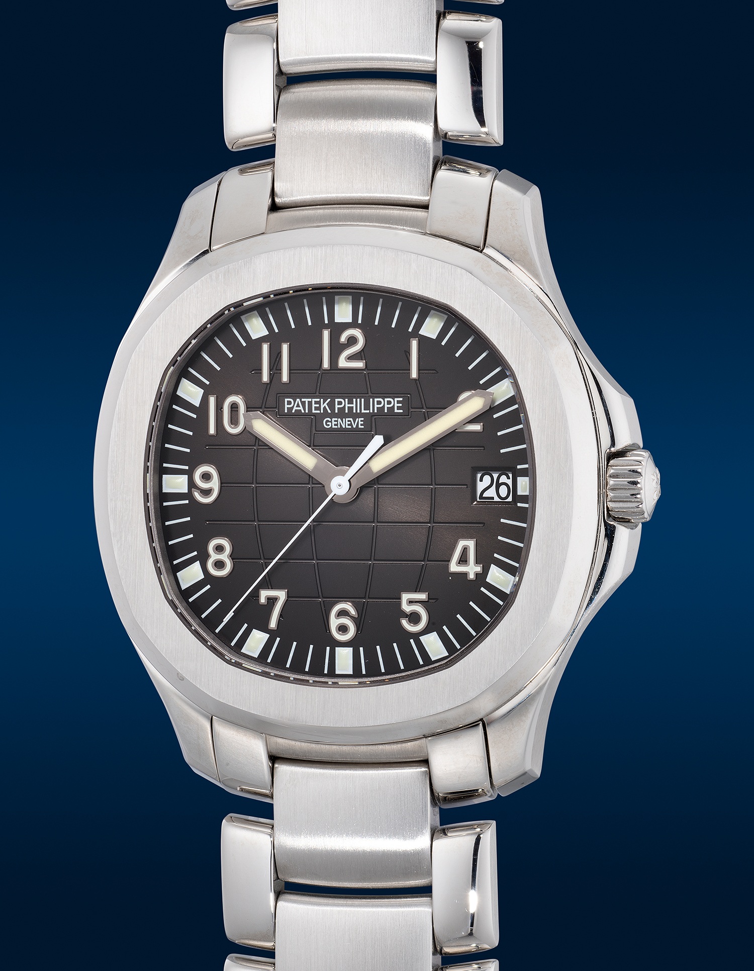 Patek Philippe - Phillips Watches Online Auction: The Hong