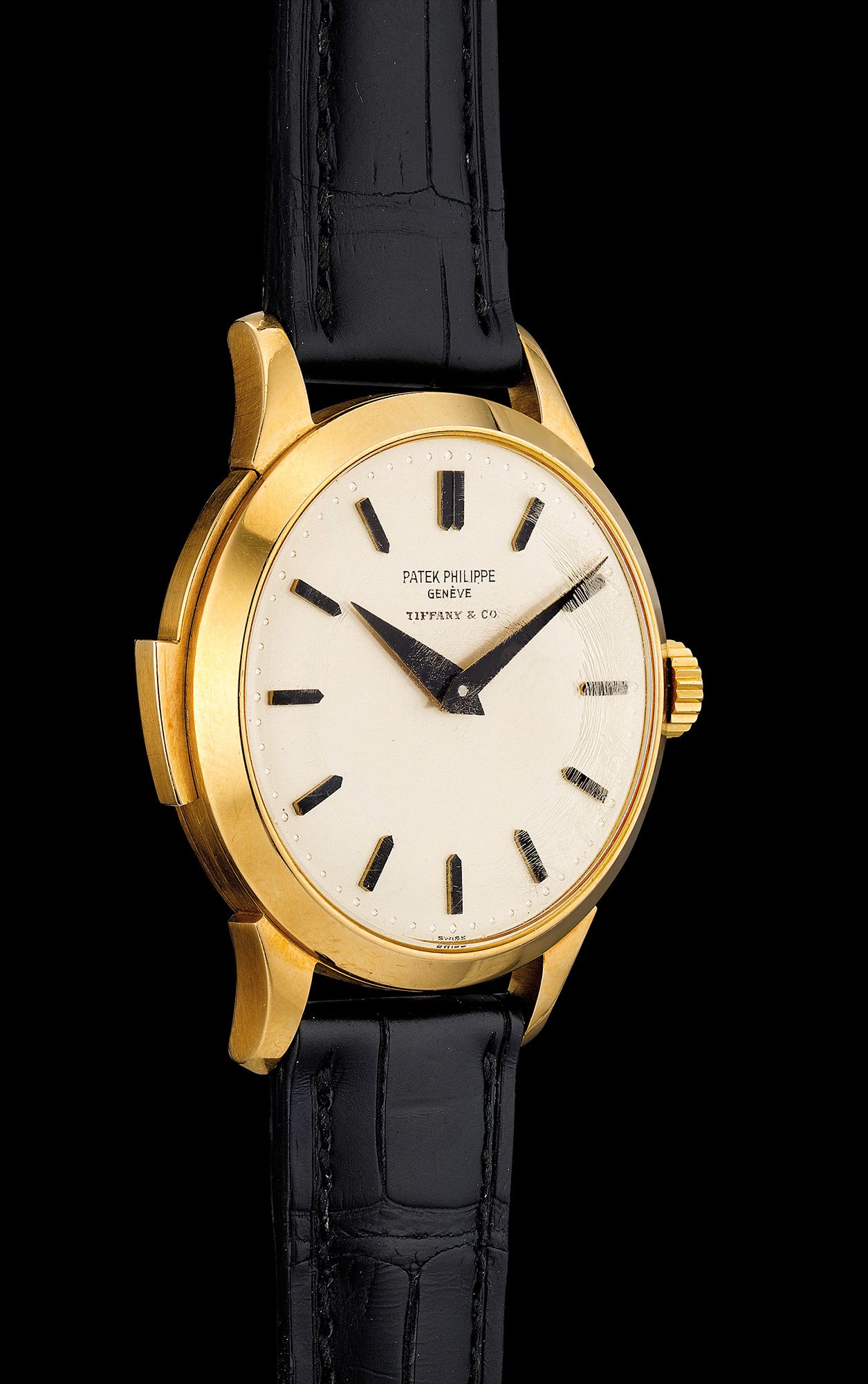 <b>PATEK PHILIPPE</b> An extremely fine and rare yellow gold minute repeating reference 2524 wristwatch, retailed by Tiffany &amp; Co., manufactured in 1954.