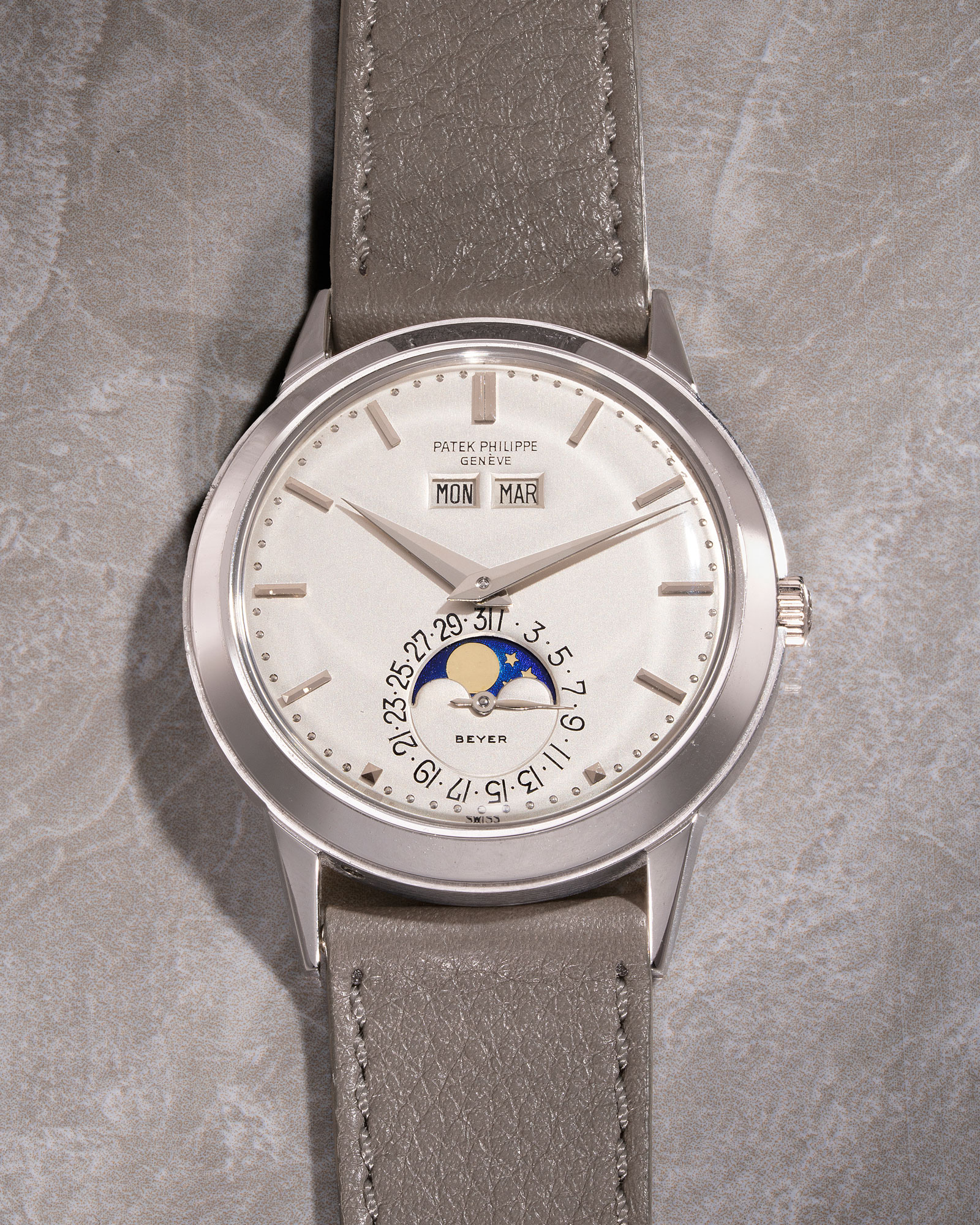 <p><strong>PATEK PHILIPPE</strong>&nbsp;<em>Ref. 3448 Padellone &ldquo;Tokyo White&rdquo;</em>, An exceedingly rare, important and fresh-to-the-international-market white gold double-signed perpetual calendar wristwatch with &ldquo;Topsider&rdquo; signature, retailed by Beyer &ndash; the only known example, HK$6,000,000-12,000,000</p>
