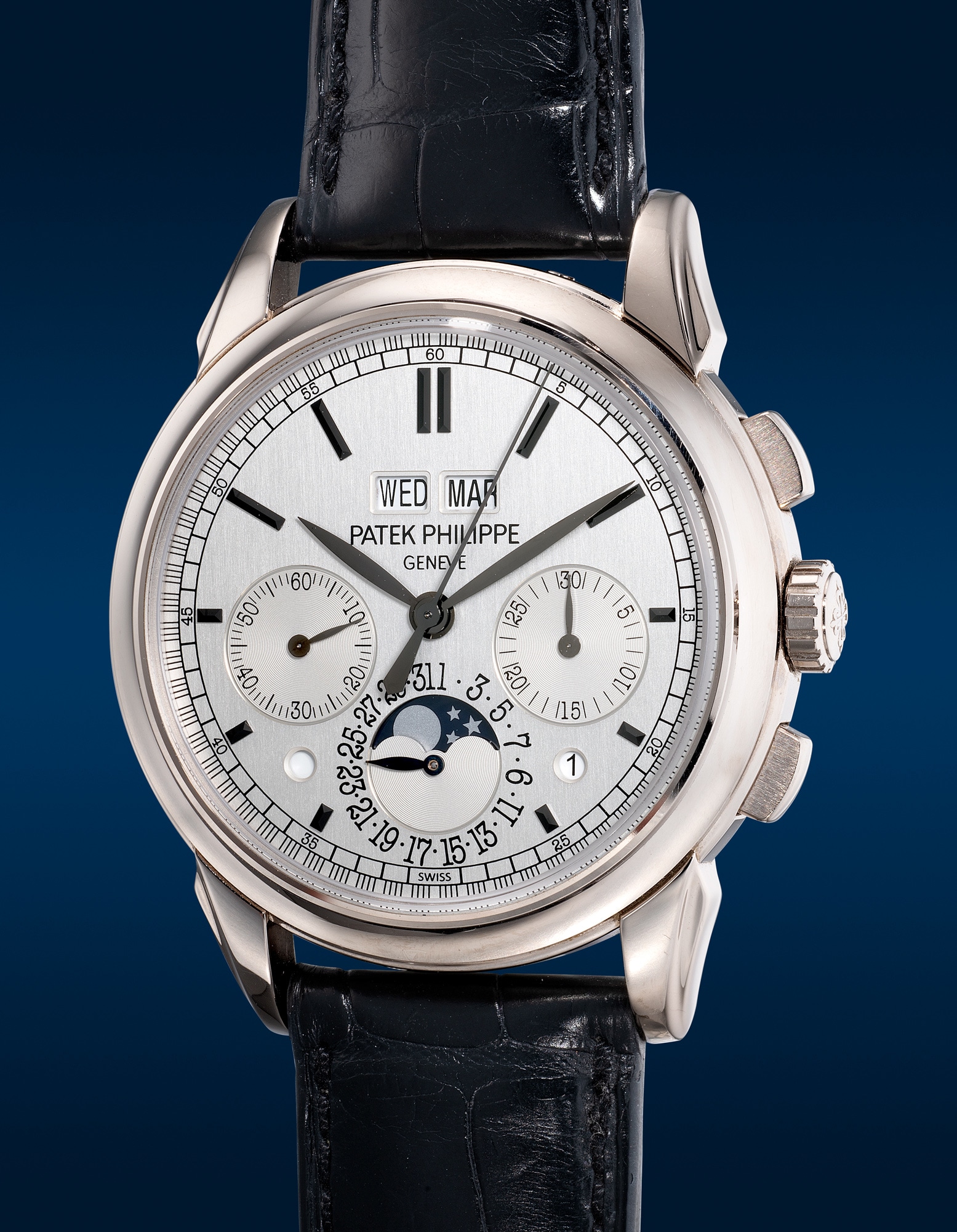 <p><strong>PATEK PHILIPPE</strong>, <em>Ref. 5270G-001 perpetual calendar chronograph in white gold</em>, circa 2015</p>