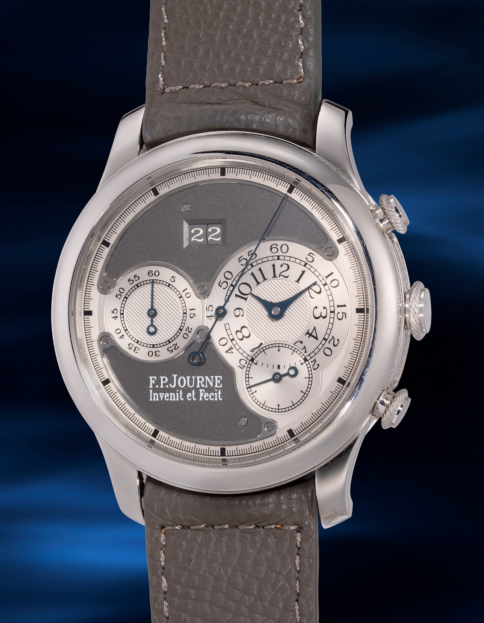 <p><strong>F. P. JOURNE</strong> <em>Octa Chronographe, Ruthenium Collection in platinum, No. 38/99</em></p>