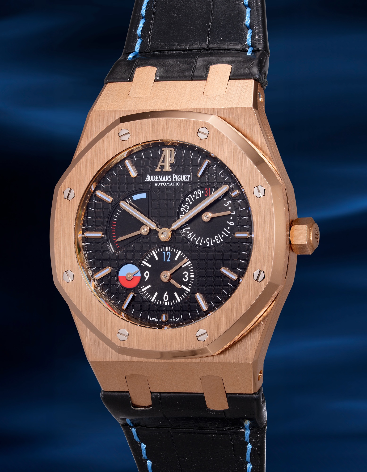 <p><strong>AUDEMARS PIGUET</strong> <em>Royal Oak Dual Time “Restivo” Ref. 26122OR in pink gold No. 1/22</em></p>
