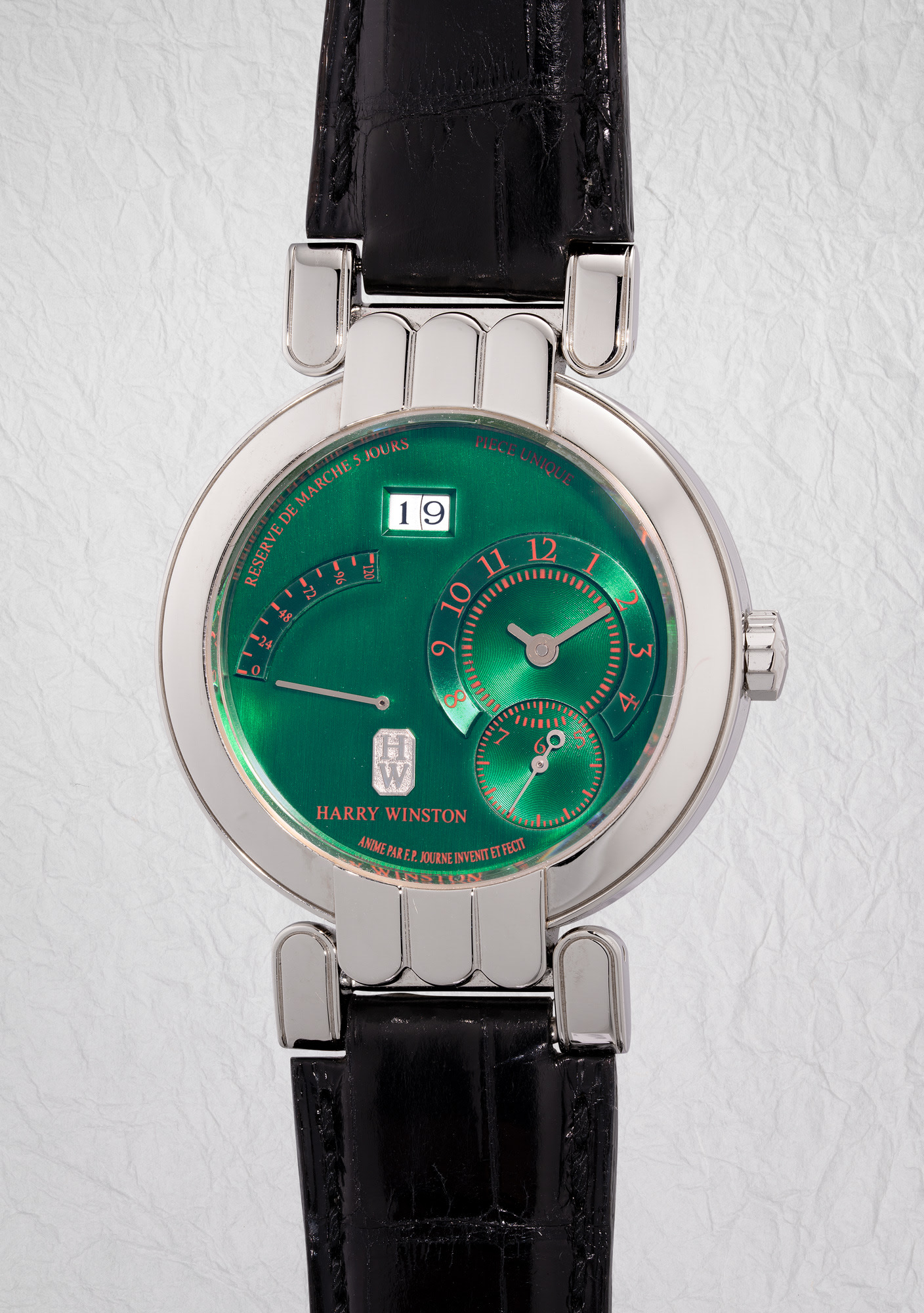 <p><strong>HARRY WINSTON </strong><em>unique piece OPUS 1 in platinum</em></p>