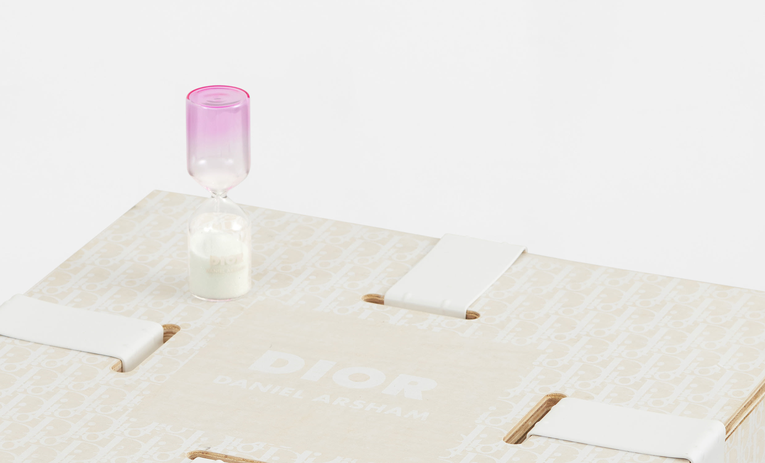 土日限定価格【サイン本】★新品 未読★Daniel Arsham★アーシャム Daniel Arsham Intersect: Online Auction