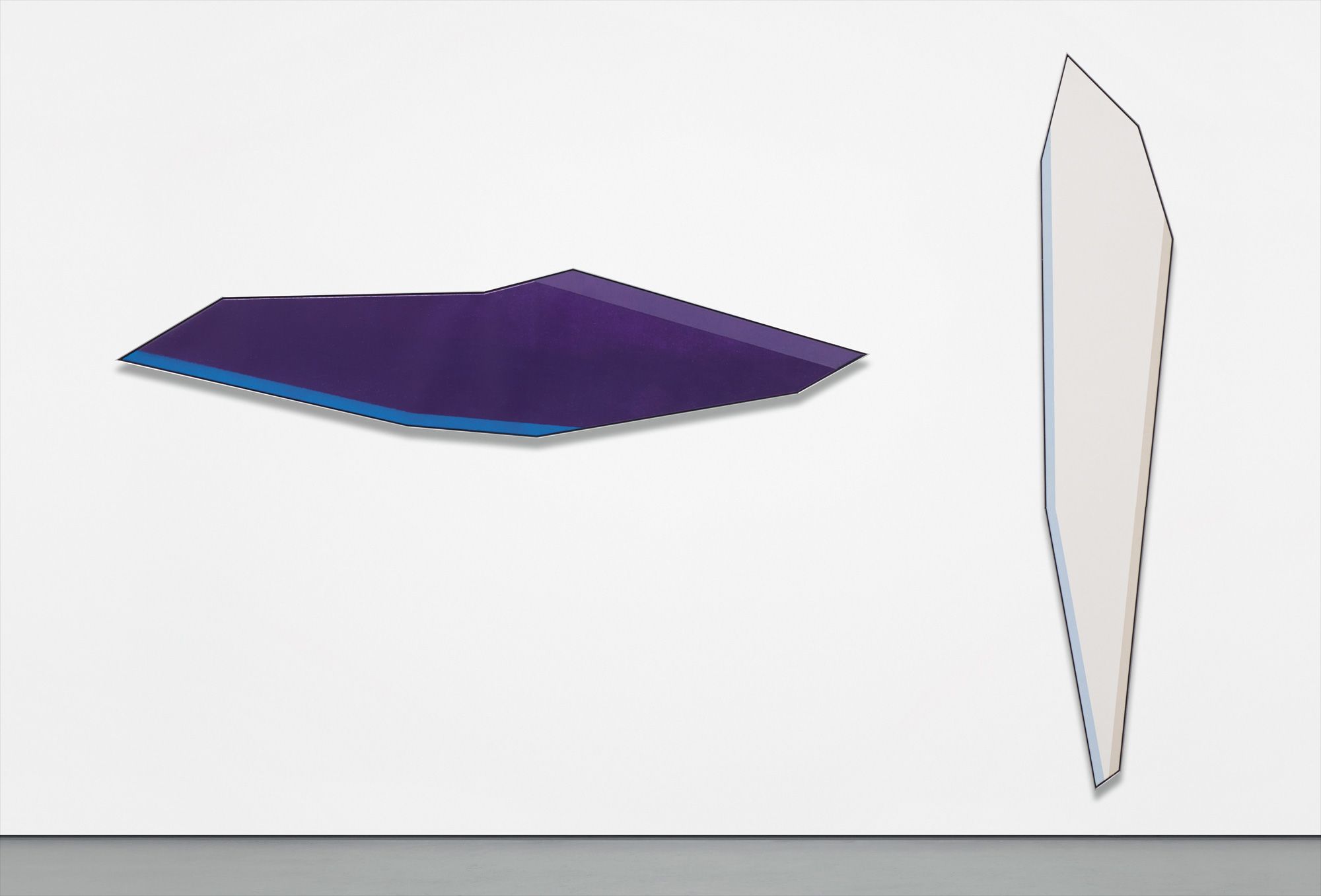 <b>KENNETH NOLAND</b> <i>Chac volant,</i> 1982