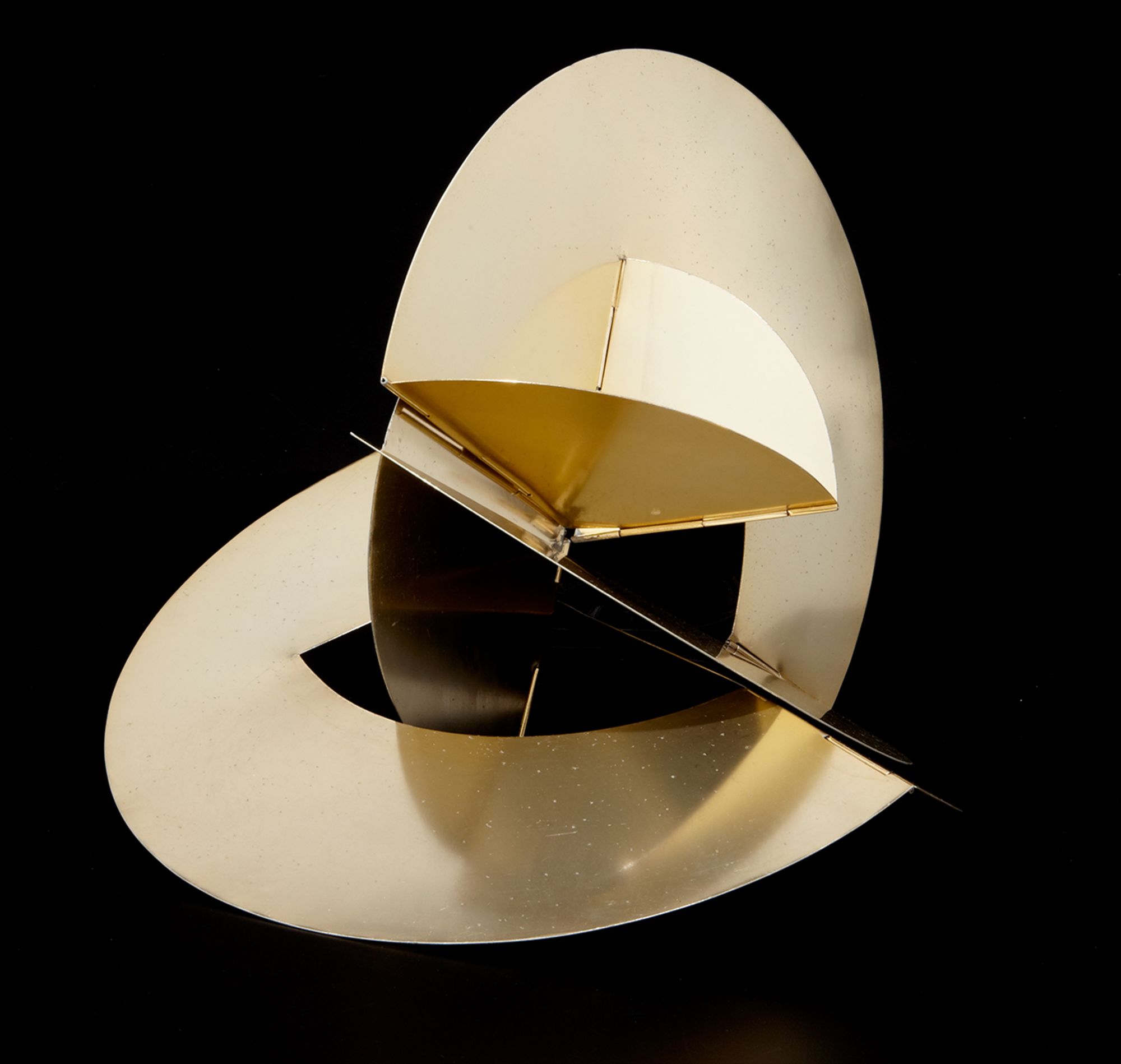 <b>LYGIA CLARK</b> <i>Bicho Parafuso Sem Fim</i>, 1960