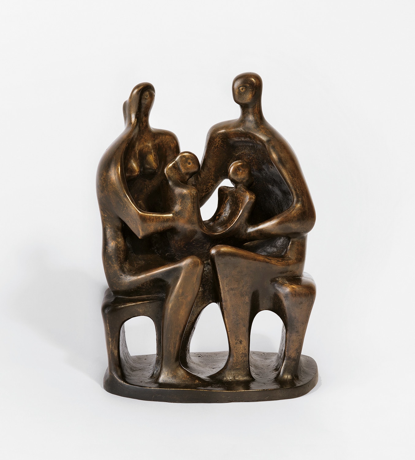 Henry Moore,O.M.,C.H.、PAMILY GROUP Family Group – Works – The Henry Moore Artwork Catalogue