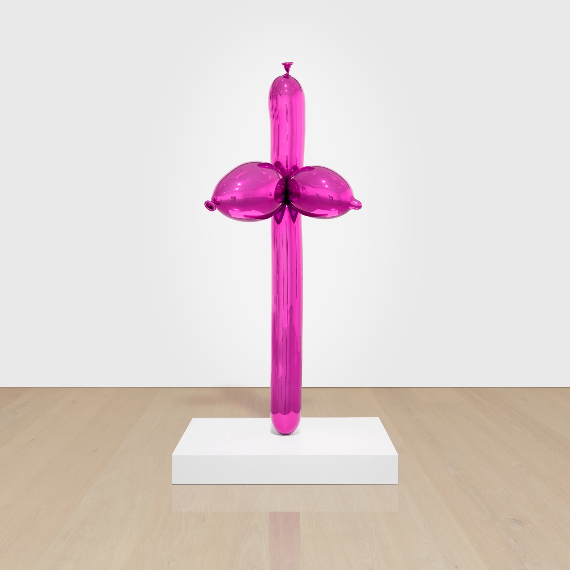 <p><strong>JEFF KOONS&nbsp;</strong><em>Balloon Venus Dolni Vestonice (Magenta),&nbsp;</em>2013-17</p>
