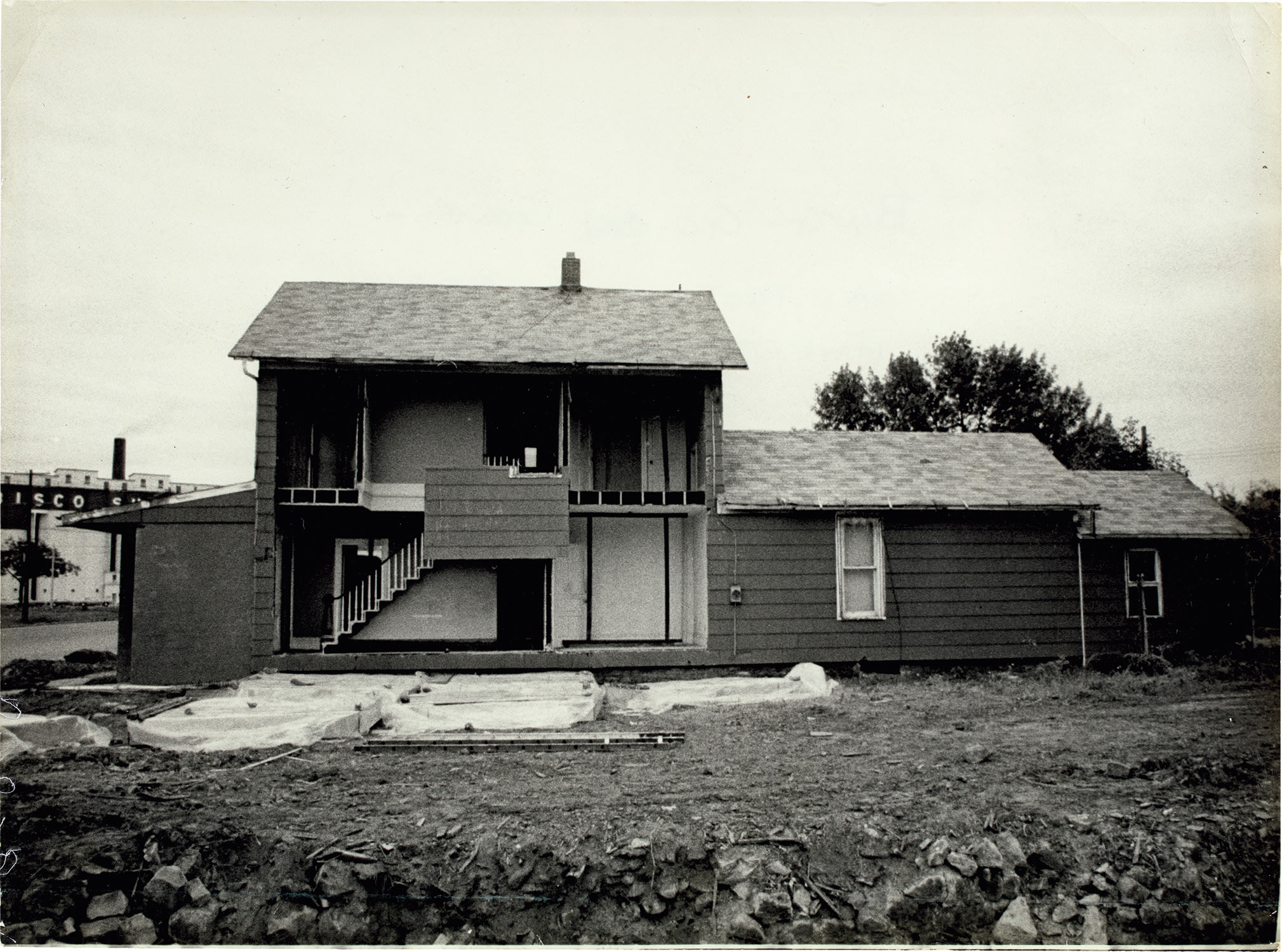 Lot 2
