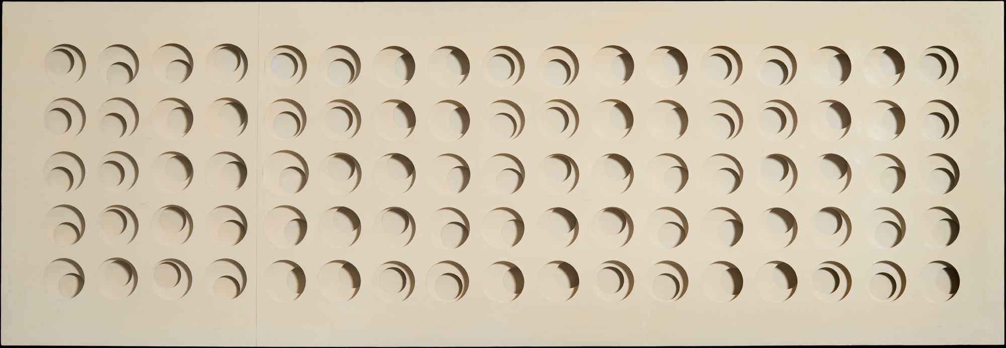 <b>PAOLO SCHEGGI</b> <i>Intersuperficie curva bianca,</i> 1967