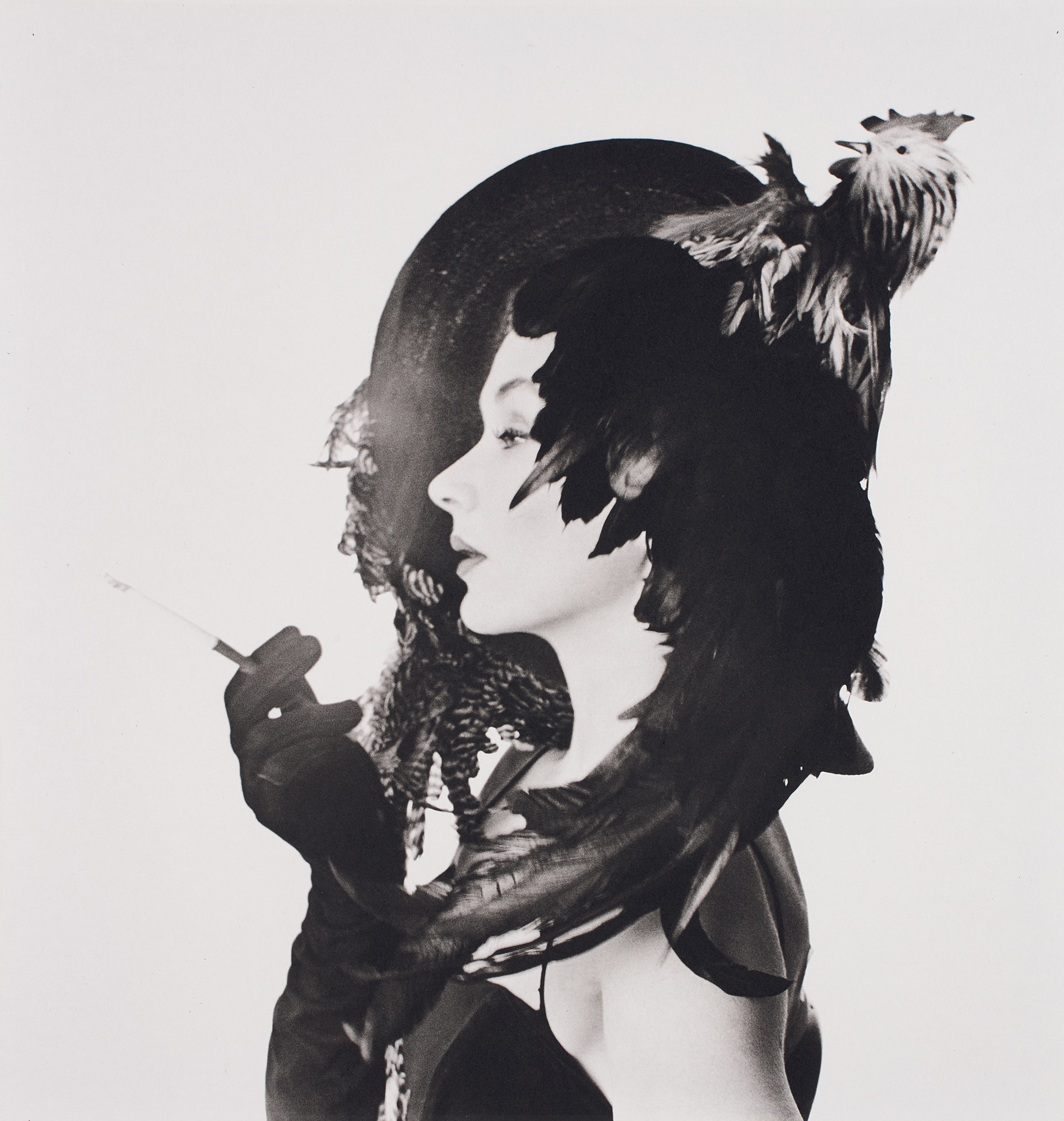 <p><strong>IRVING PENN</strong> <em>Woman in Chicken Hat (Lisa Fonssagrives-Penn) (A), New York</em>, 1949</p>
