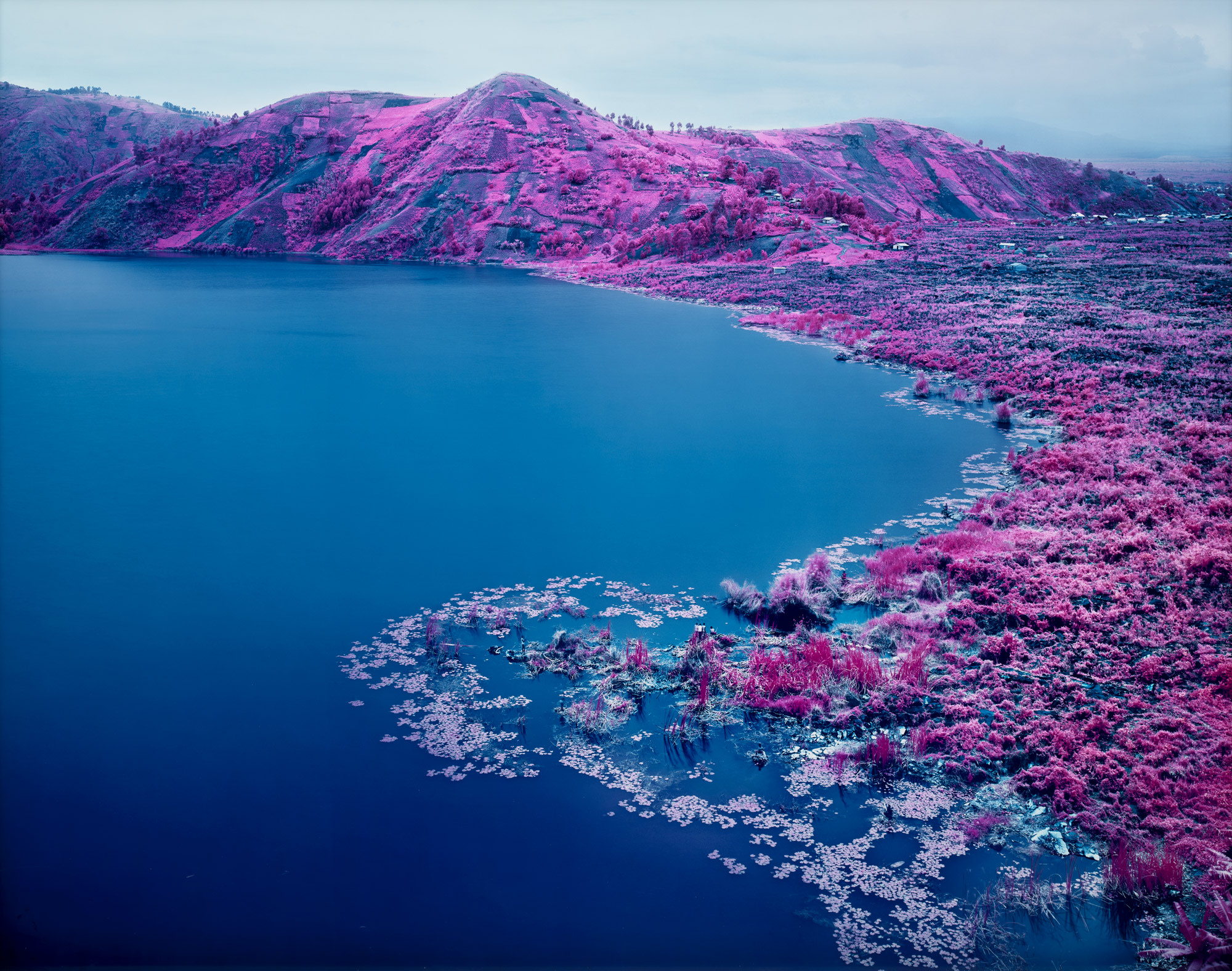 <p><strong>RICHARD MOSSE</strong> <em>Beaucoups Of Blues, North Kivu, Eastern Congo, November</em>, 2012</p>