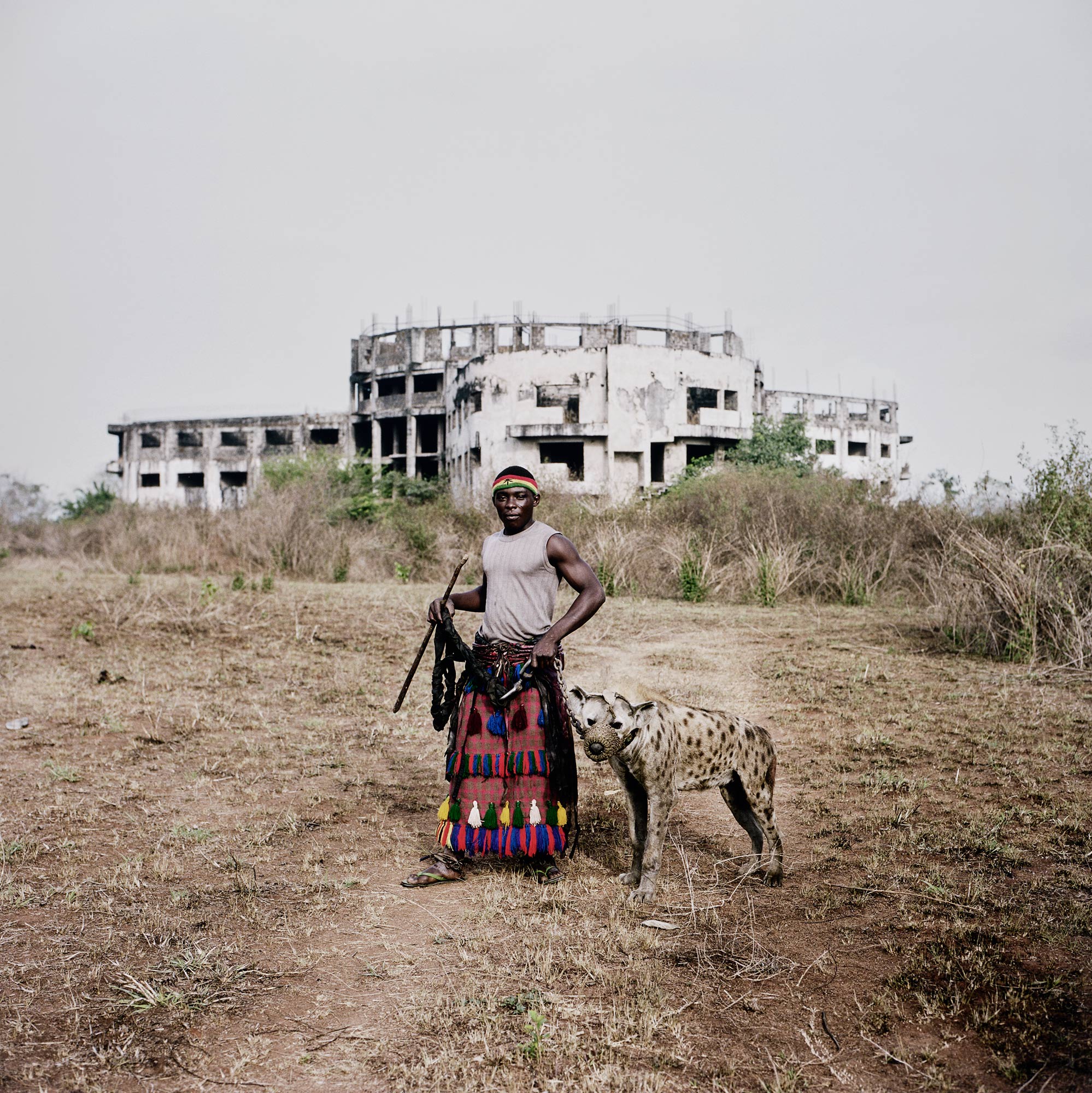 <p><strong>PIETER HUGO</strong> <em>Mohammed Rabiu with Jamis, Ibusa, Nigeria from The Hyena and Other Men,</em> $10,000&ndash;15,000</p>
